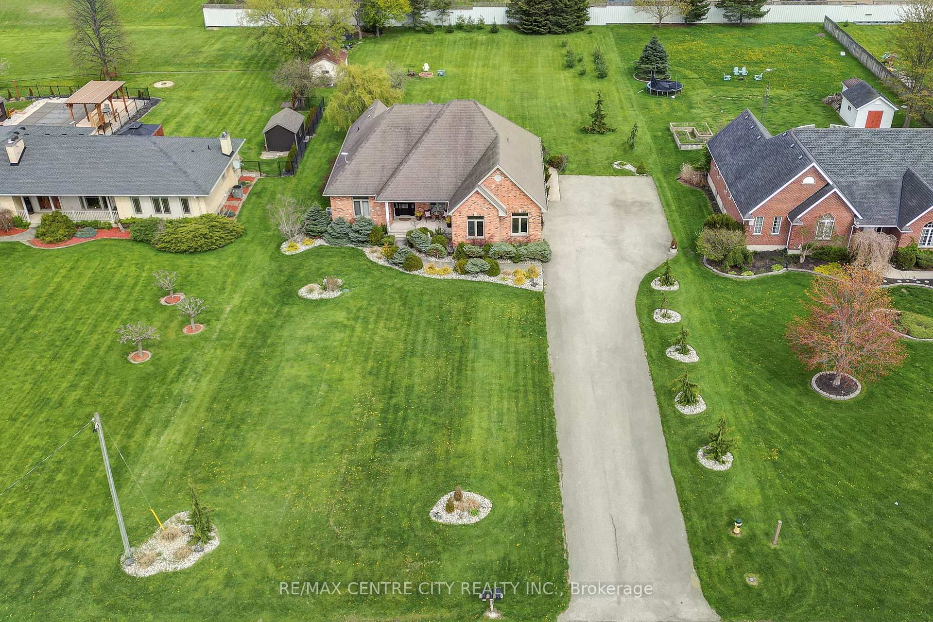 Photo of 9538 Tower Road