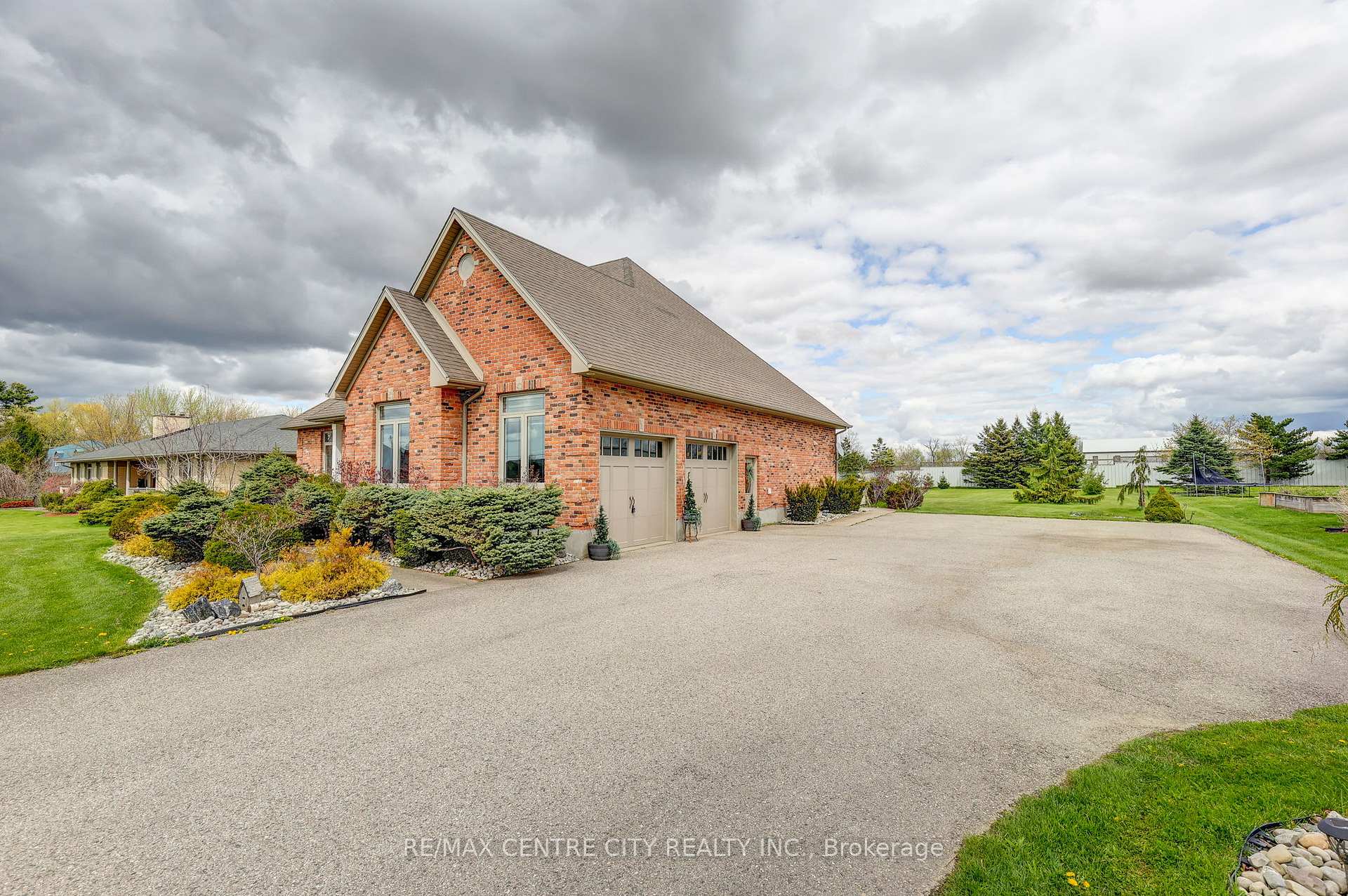Photo 2 of 9538 Tower Road, Central Elgin, Rural Central Elgin — HOMEH