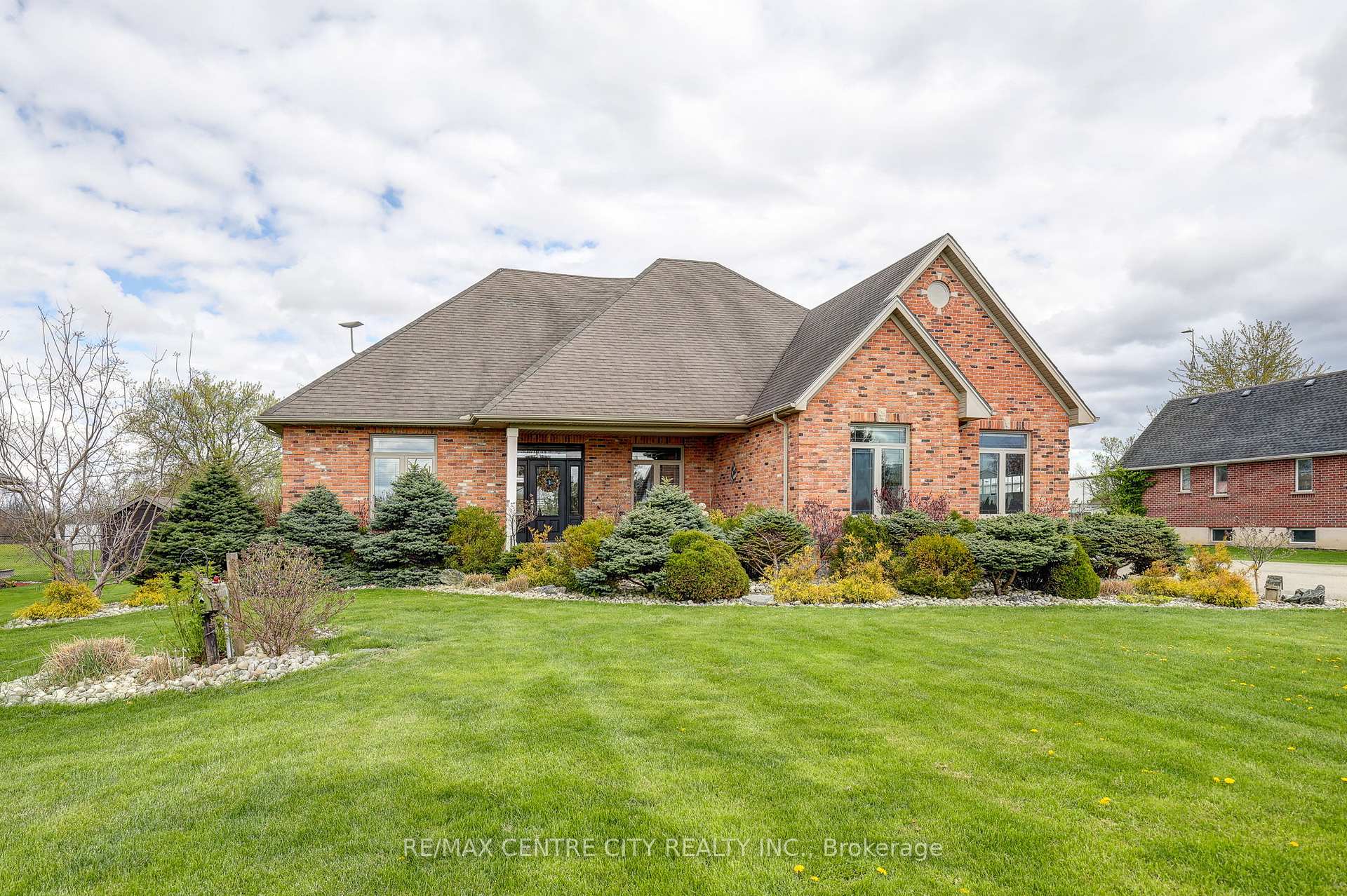 Photo 4 of 9538 Tower Road, Central Elgin, Rural Central Elgin — HOMEH