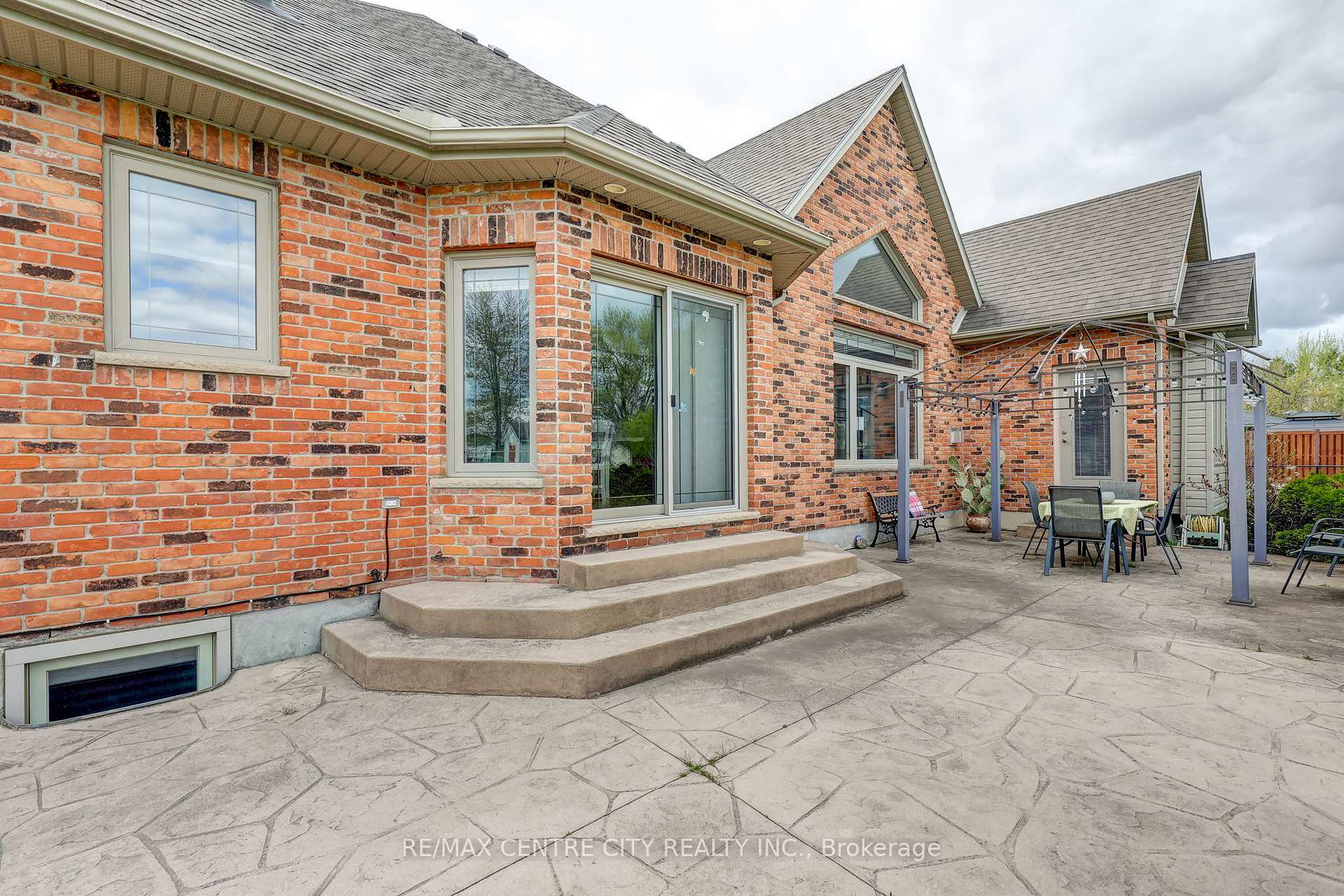Photo 11 of 9538 Tower Road, Central Elgin, Rural Central Elgin — HOMEH