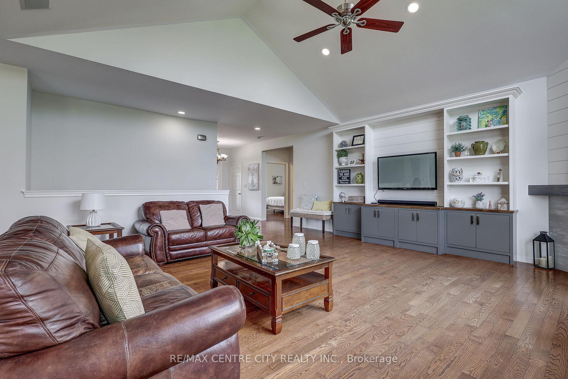 Photo 18 of 9538 Tower Road, Central Elgin, Rural Central Elgin — HOMEH