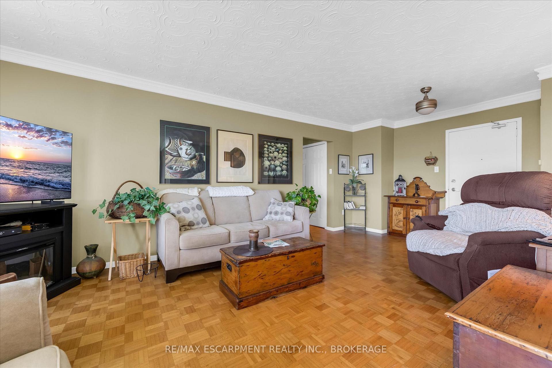 Photo 2 of Unit 1007, 35 Towering Heights Boulevard, St. Catharines, Glendale/Glenridge — HOMEH