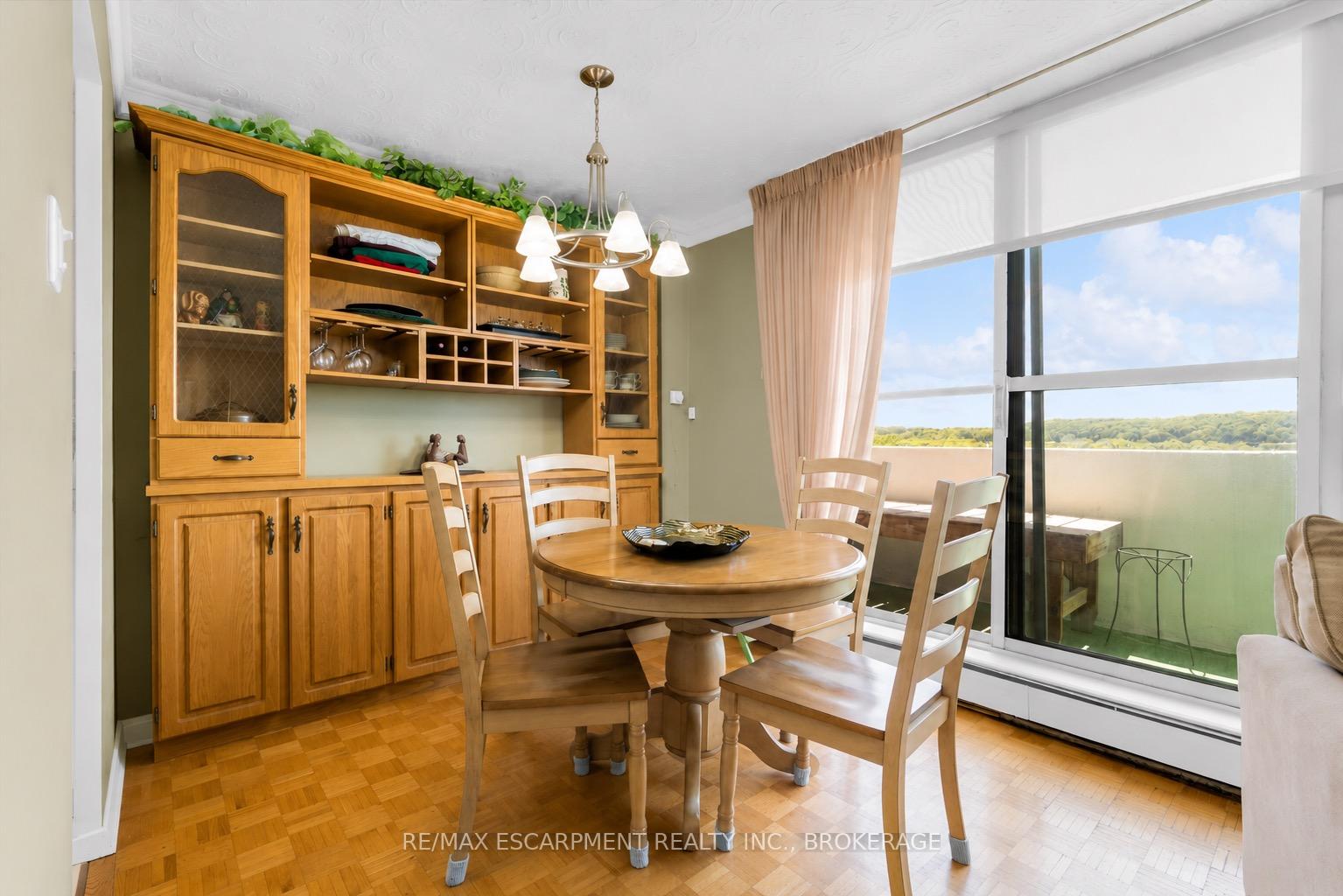 Photo 7 of Unit 1007, 35 Towering Heights Boulevard, St. Catharines, Glendale/Glenridge — HOMEH