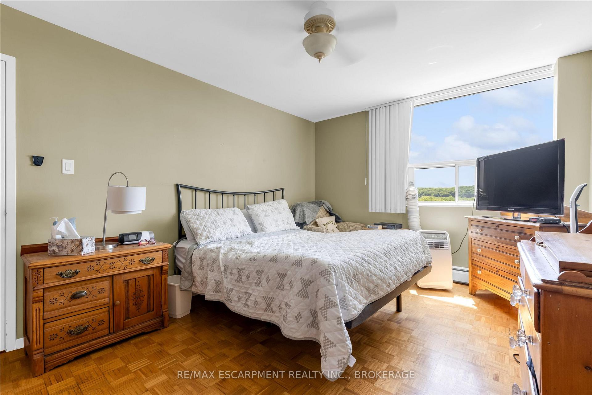 Photo 8 of Unit 1007, 35 Towering Heights Boulevard, St. Catharines, Glendale/Glenridge — HOMEH
