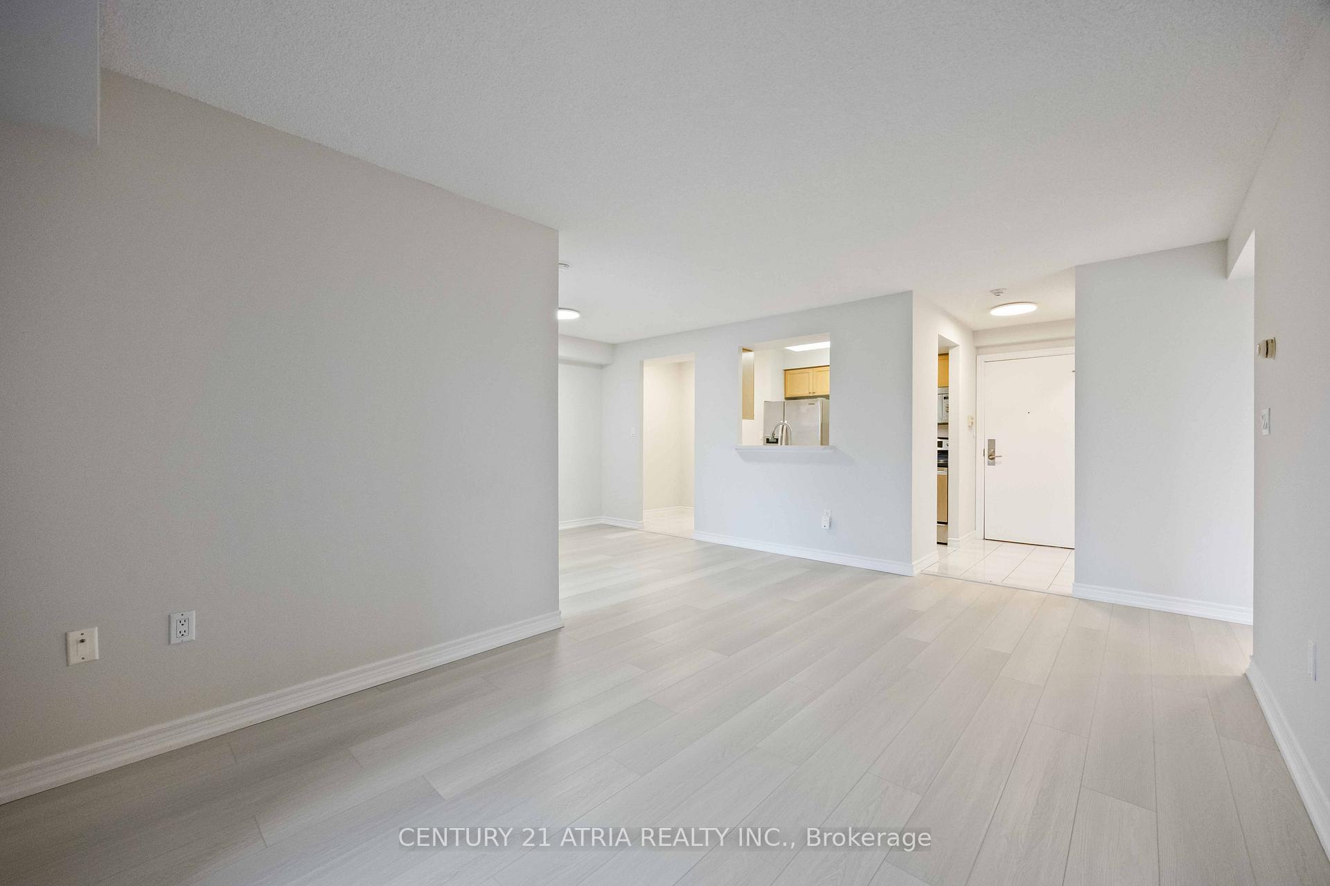 Photo 9 of Unit 315, 88 Grandview Way, North York, Willowdale East — HOMEH