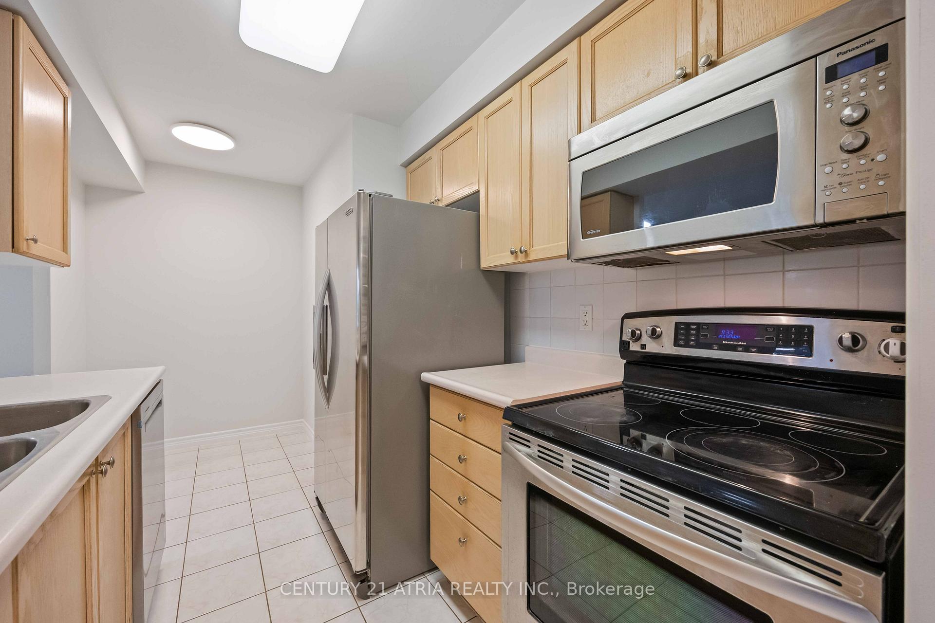 Photo 15 of Unit 315, 88 Grandview Way, North York, Willowdale East — HOMEH