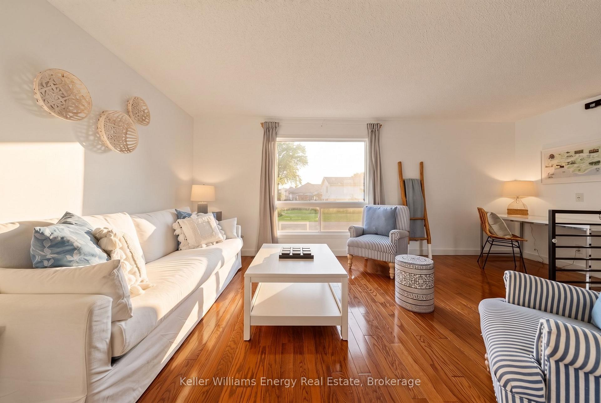 Photo 12 of 5 Harbourview Crescent, Prince Edward County, Wellington Ward — HOMEH