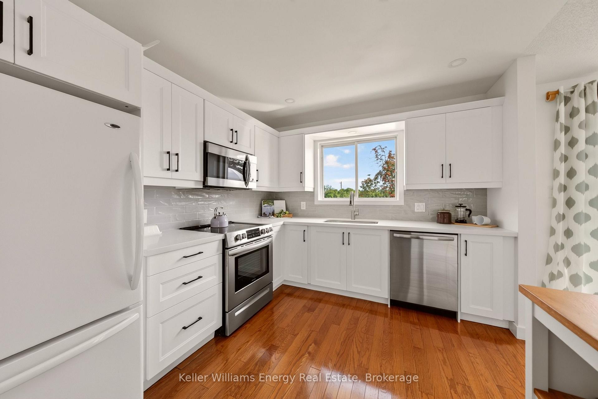 Photo 30 of 5 Harbourview Crescent, Prince Edward County, Wellington Ward — HOMEH