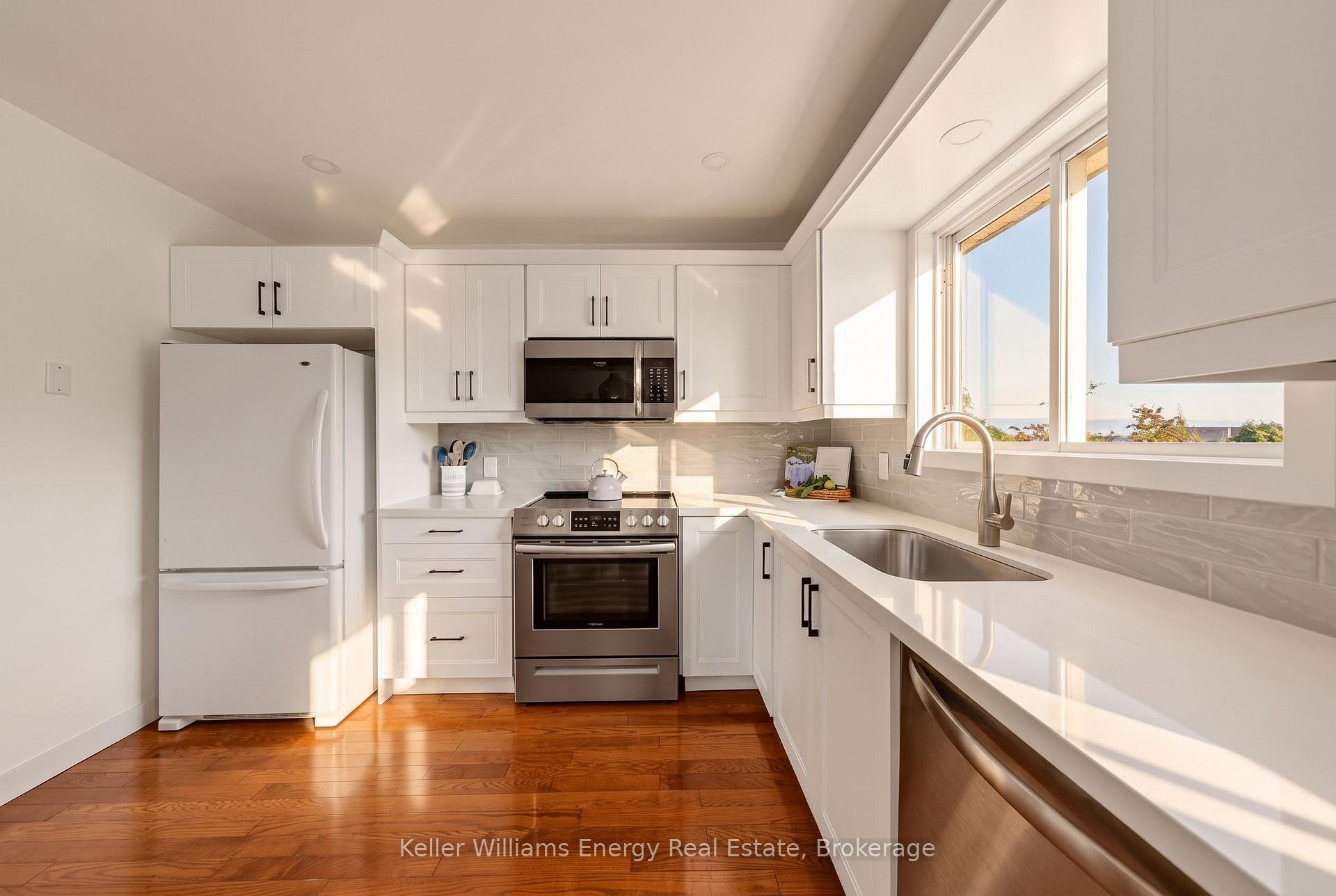 Photo 32 of 5 Harbourview Crescent, Prince Edward County, Wellington Ward — HOMEH