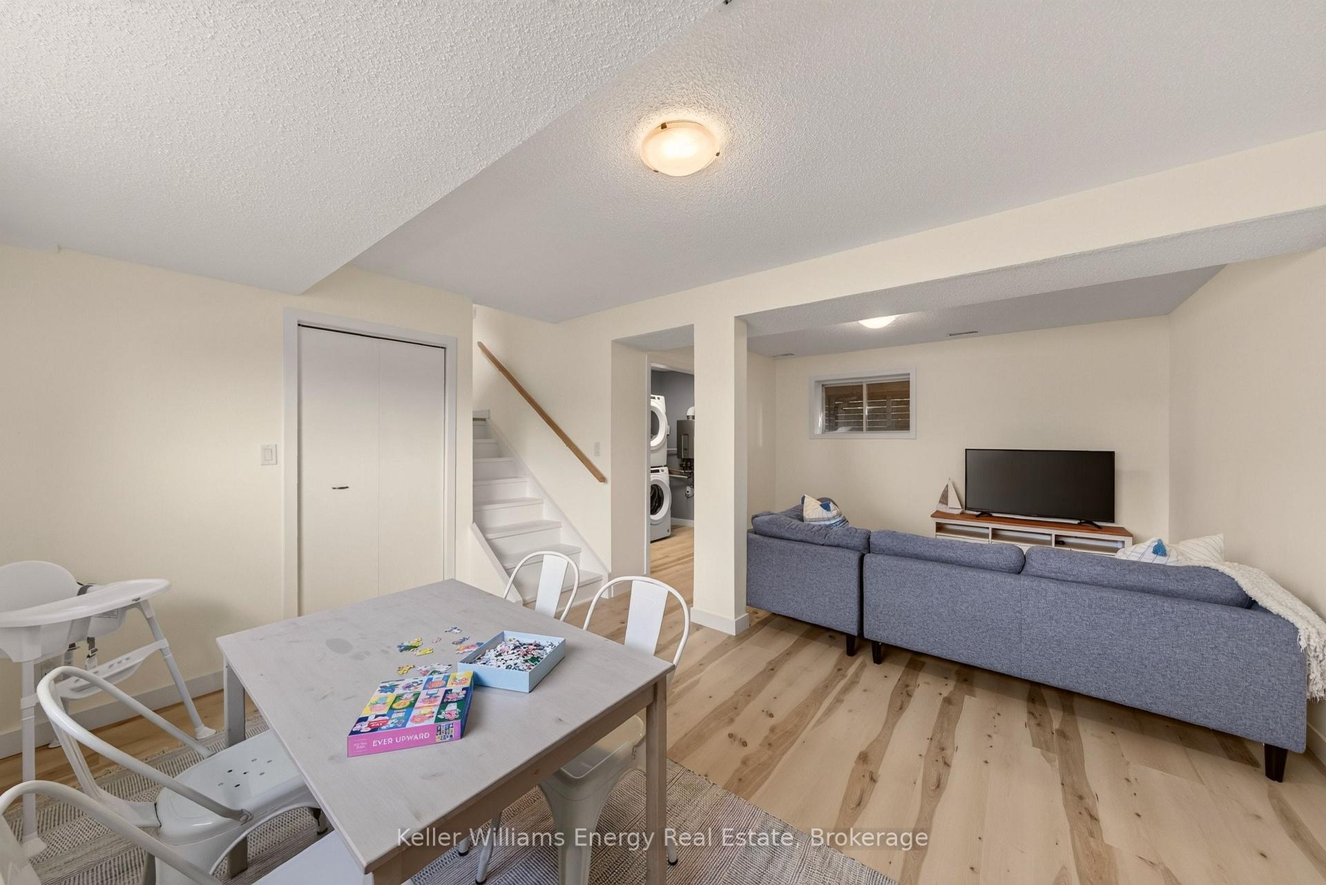 Photo 77 of 5 Harbourview Crescent, Prince Edward County, Wellington Ward — HOMEH
