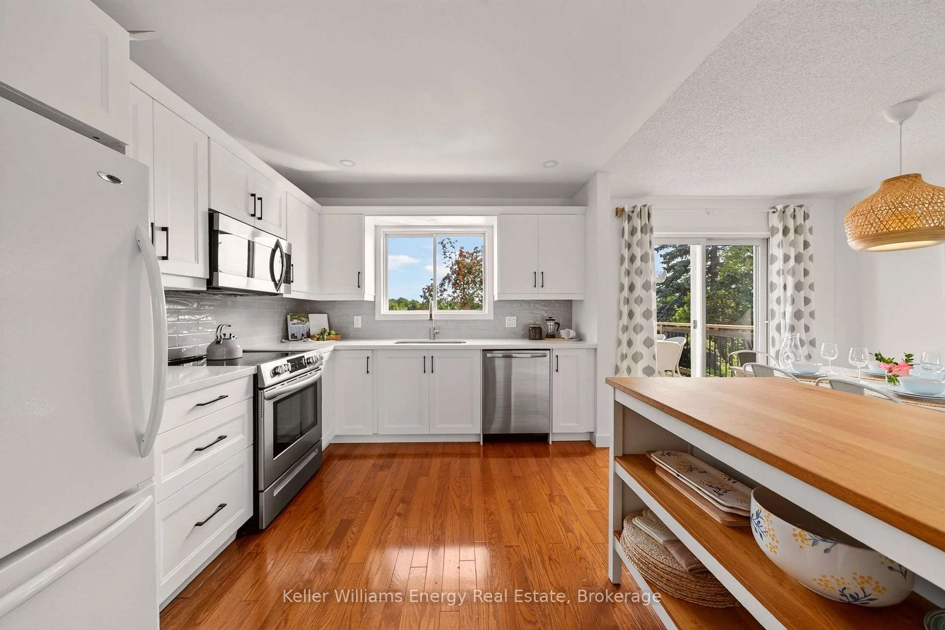 Photo 14 of 5 Harbourview Crescent, Prince Edward County, Wellington Ward — HOMEH