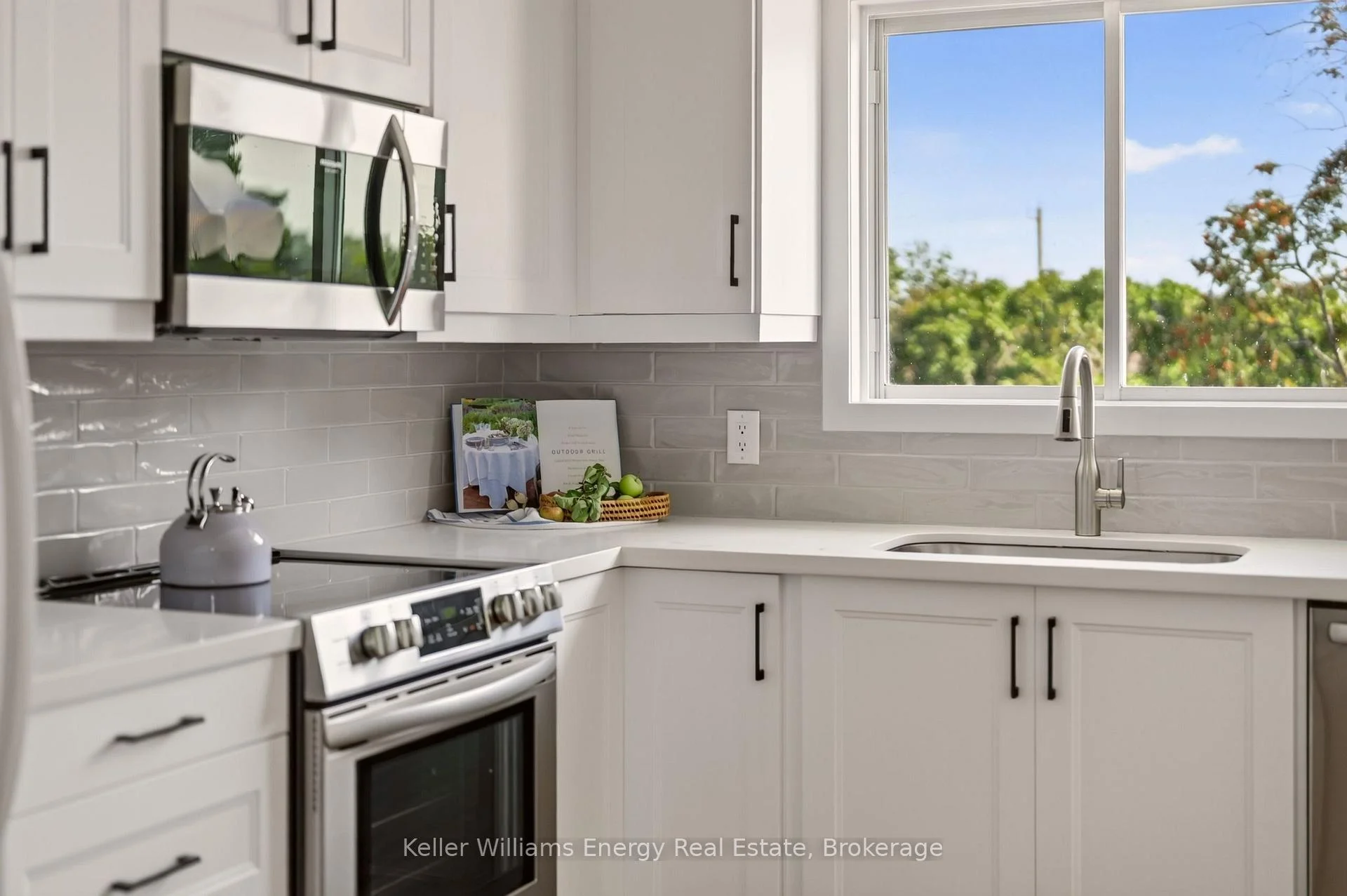 Photo 21 of 5 Harbourview Crescent, Prince Edward County, Wellington Ward — HOMEH