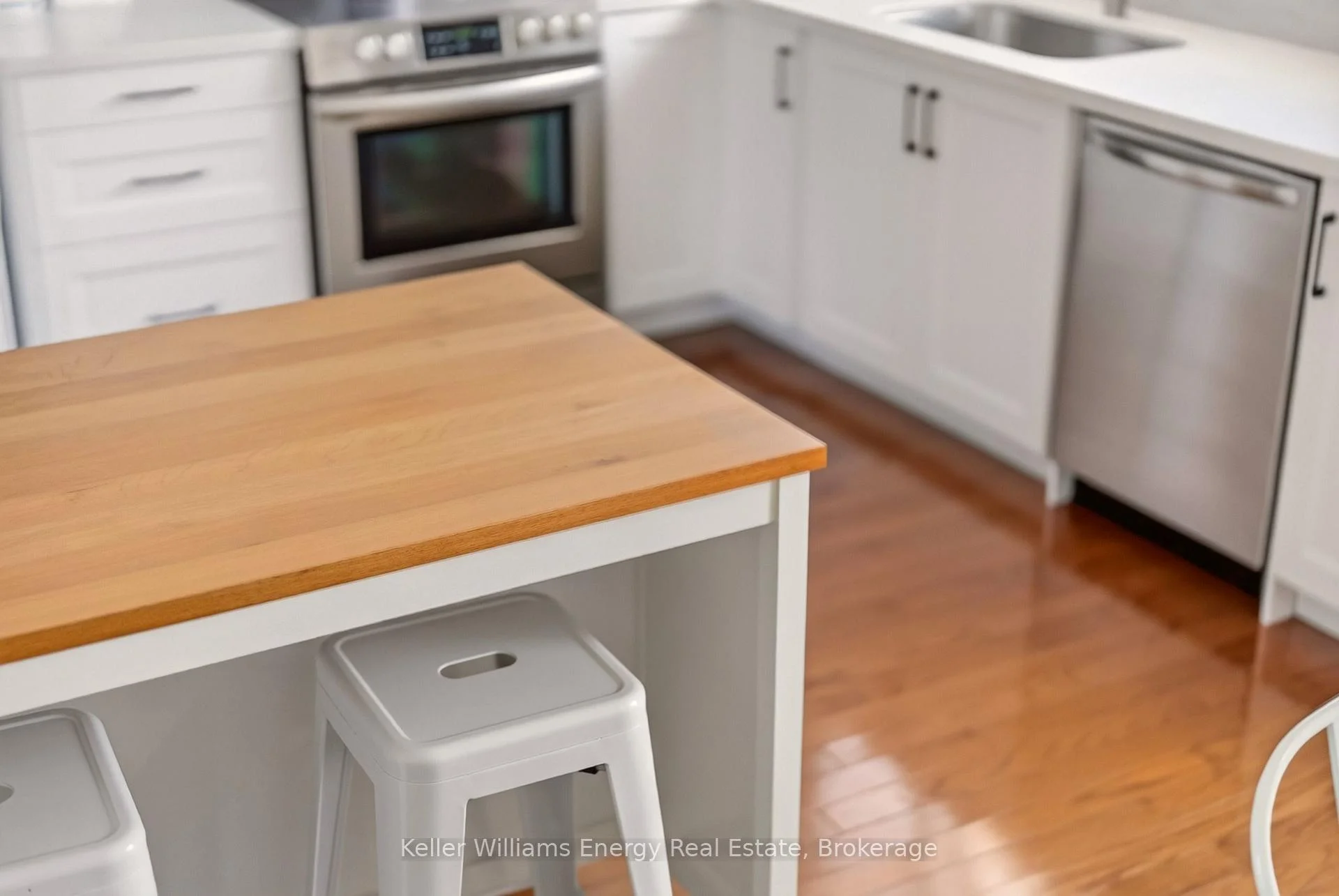Photo 34 of 5 Harbourview Crescent, Prince Edward County, Wellington Ward — HOMEH