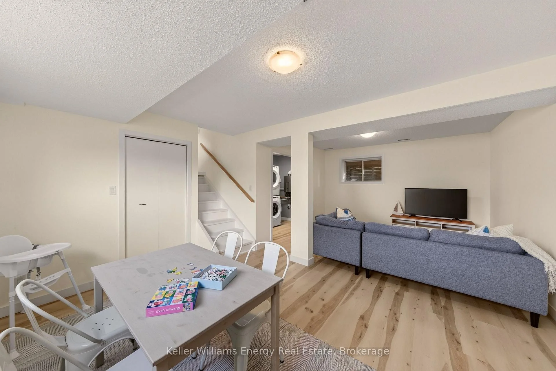 Photo 61 of 5 Harbourview Crescent, Prince Edward County, Wellington Ward — HOMEH
