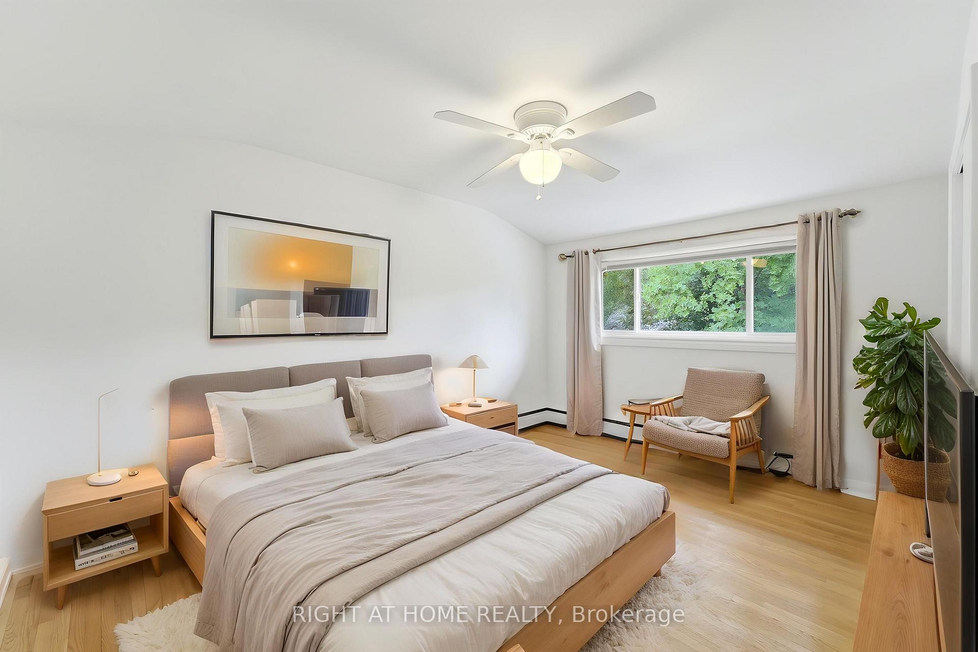 Photo 15 of 1244 De Quincy Crescent, Burlington, Mountainside — HOMEH