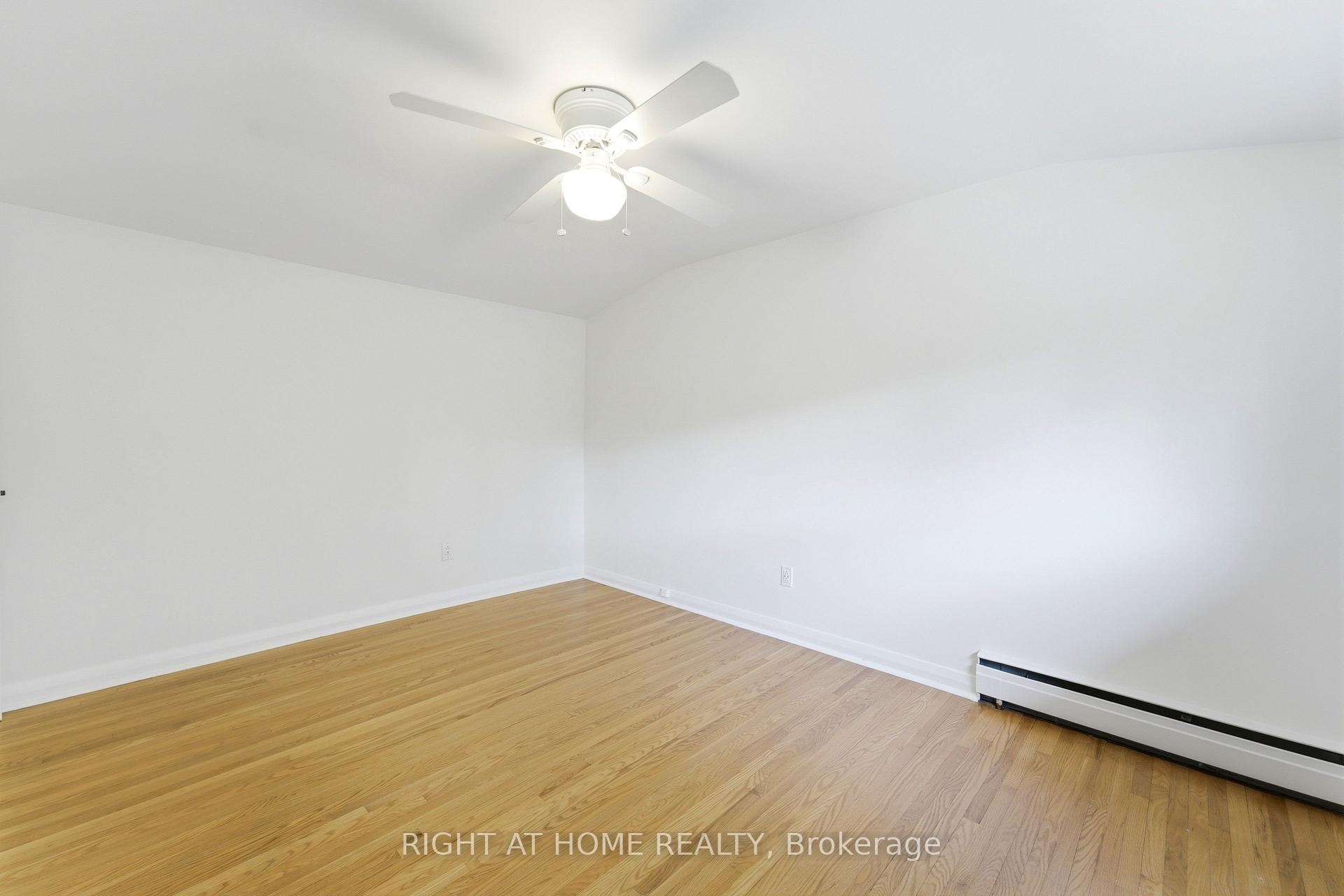 Photo 19 of 1244 De Quincy Crescent, Burlington, Mountainside — HOMEH