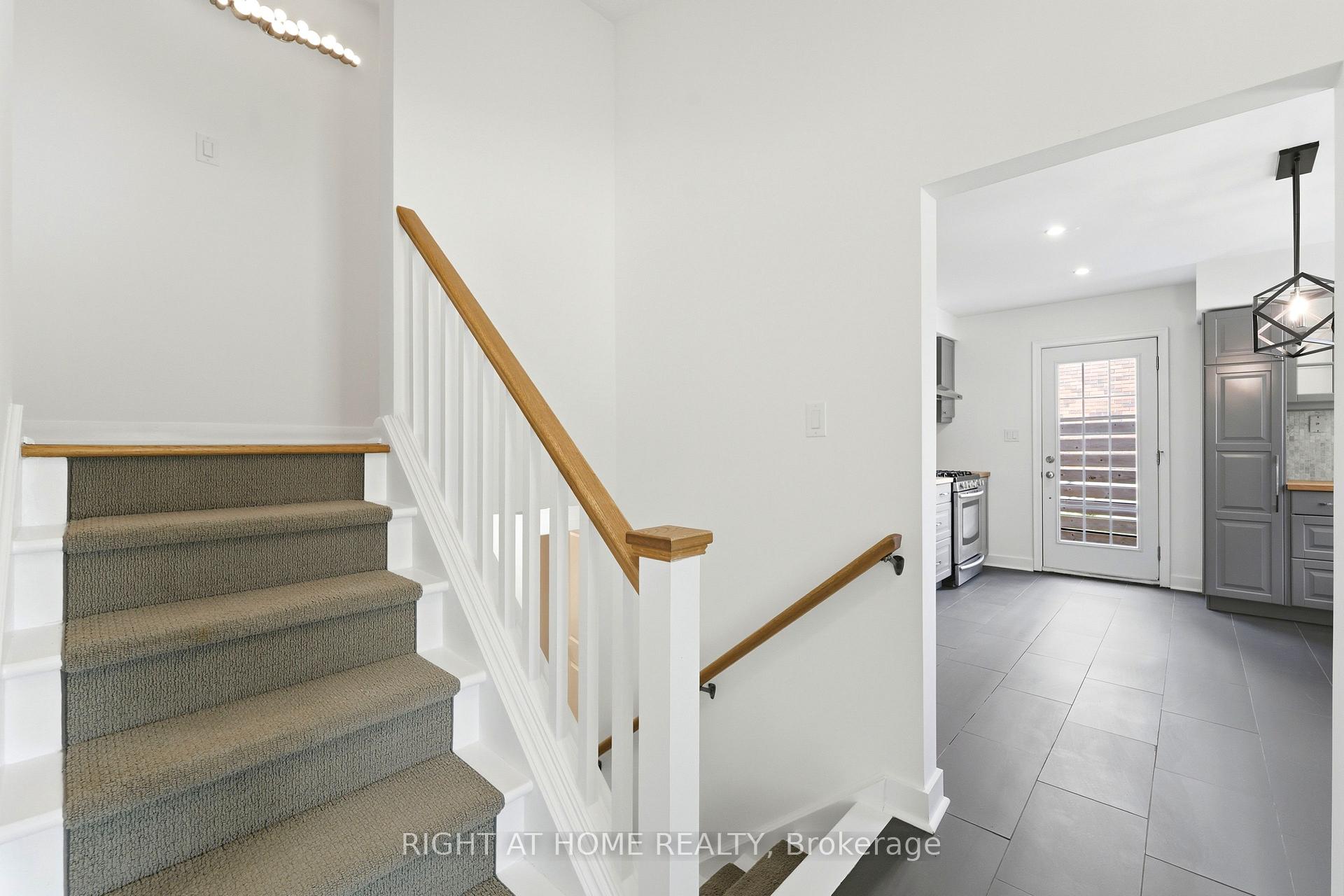 Photo 28 of 1244 De Quincy Crescent, Burlington, Mountainside — HOMEH