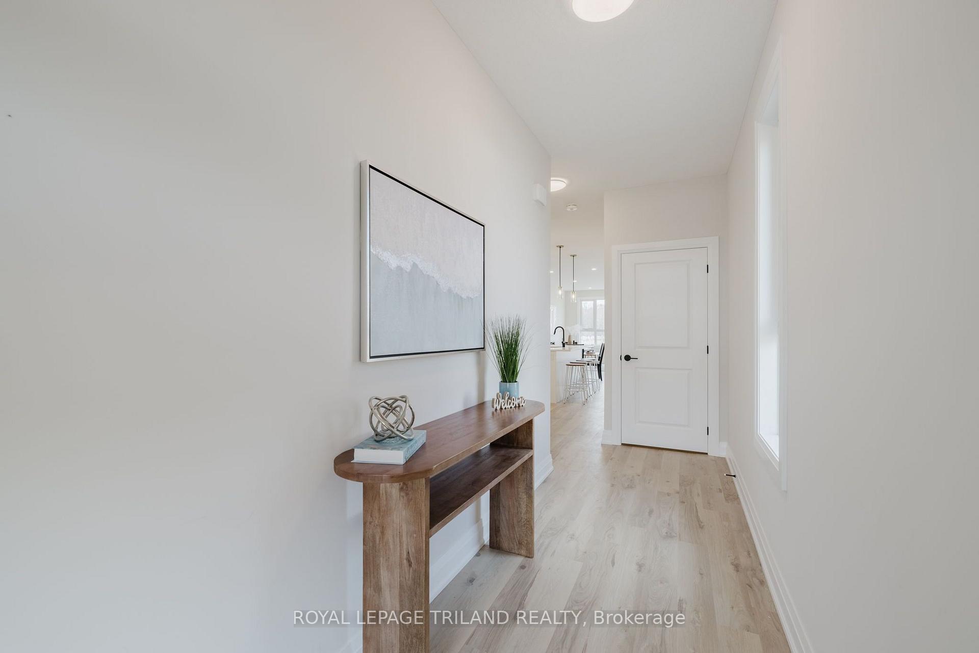 Photo 12 of 1899 Dalmagarry Road, London, North E — HOMEH