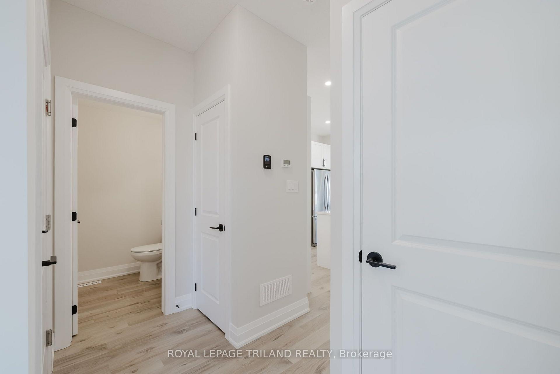 Photo 13 of 1899 Dalmagarry Road, London, North E — HOMEH