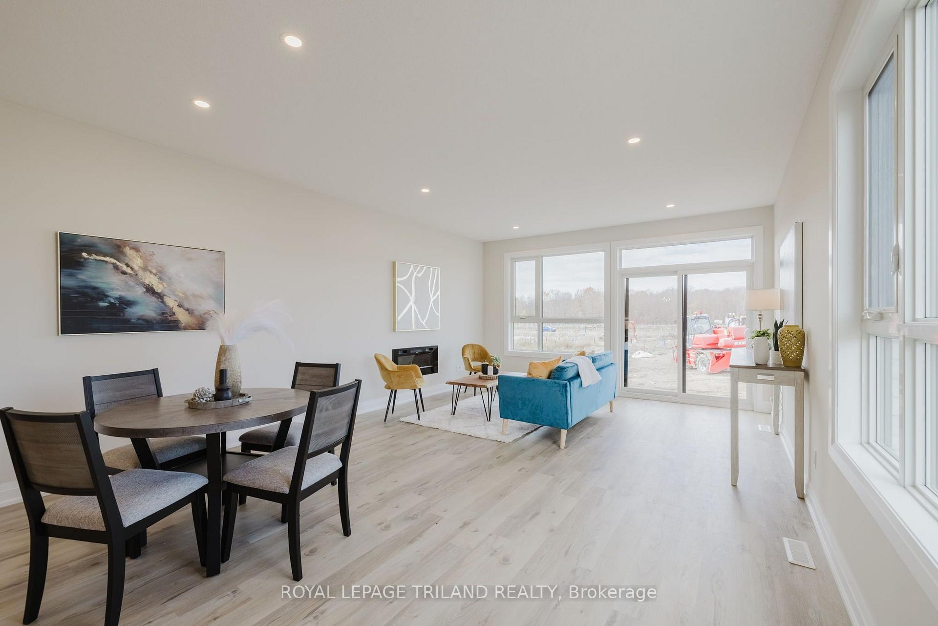 Photo 19 of 1899 Dalmagarry Road, London, North E — HOMEH