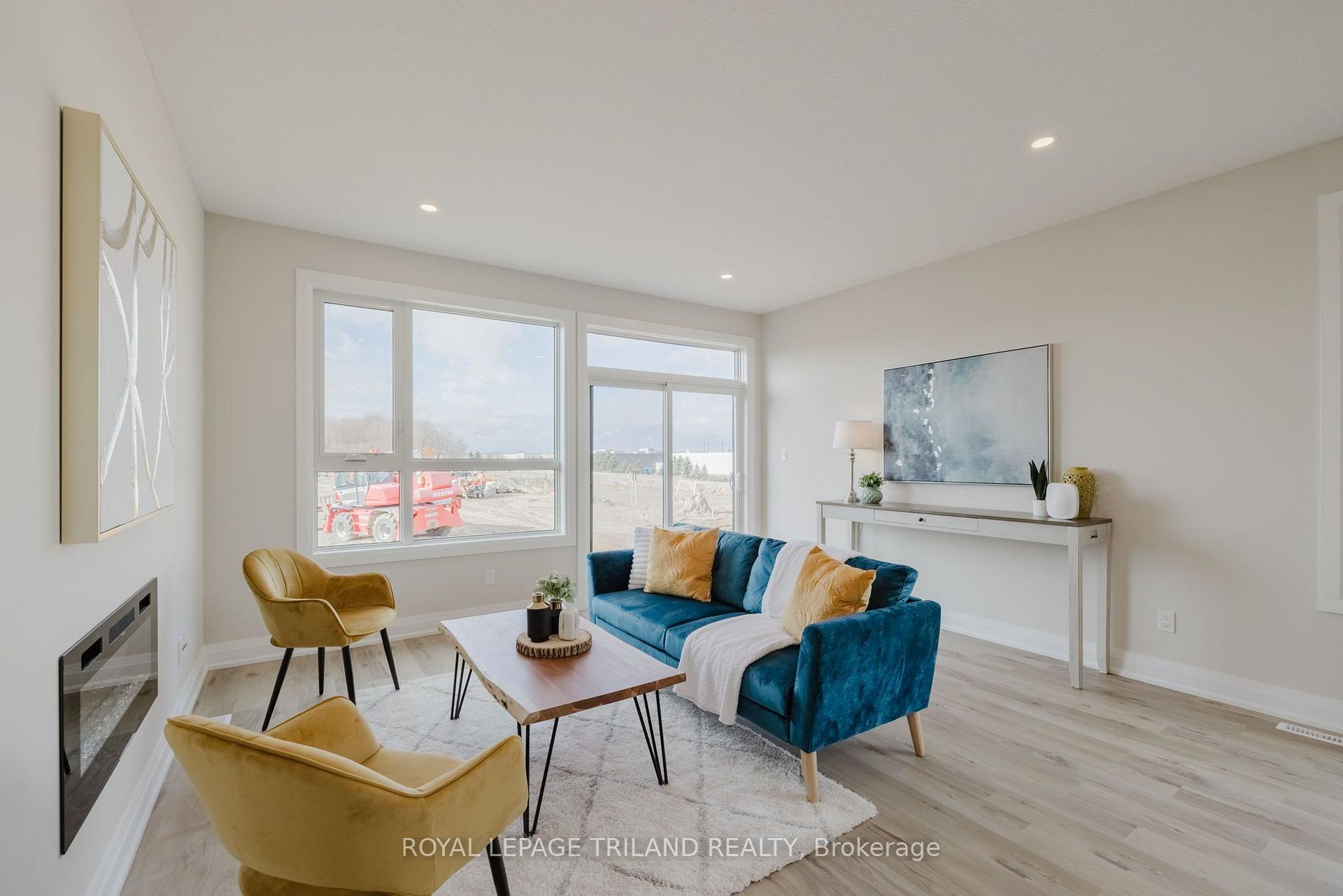 Photo 21 of 1899 Dalmagarry Road, London, North E — HOMEH