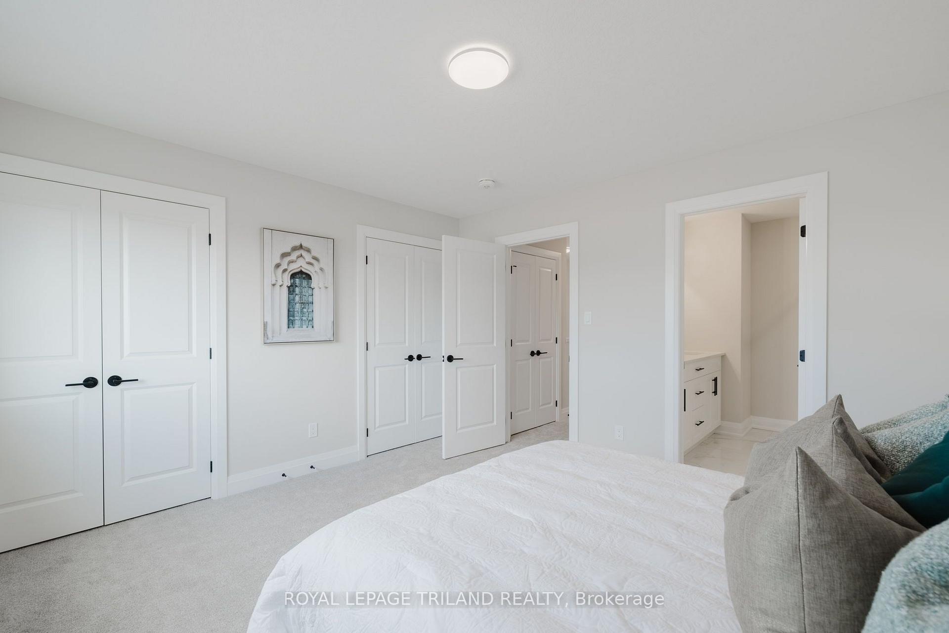 Photo 29 of 1899 Dalmagarry Road, London, North E — HOMEH