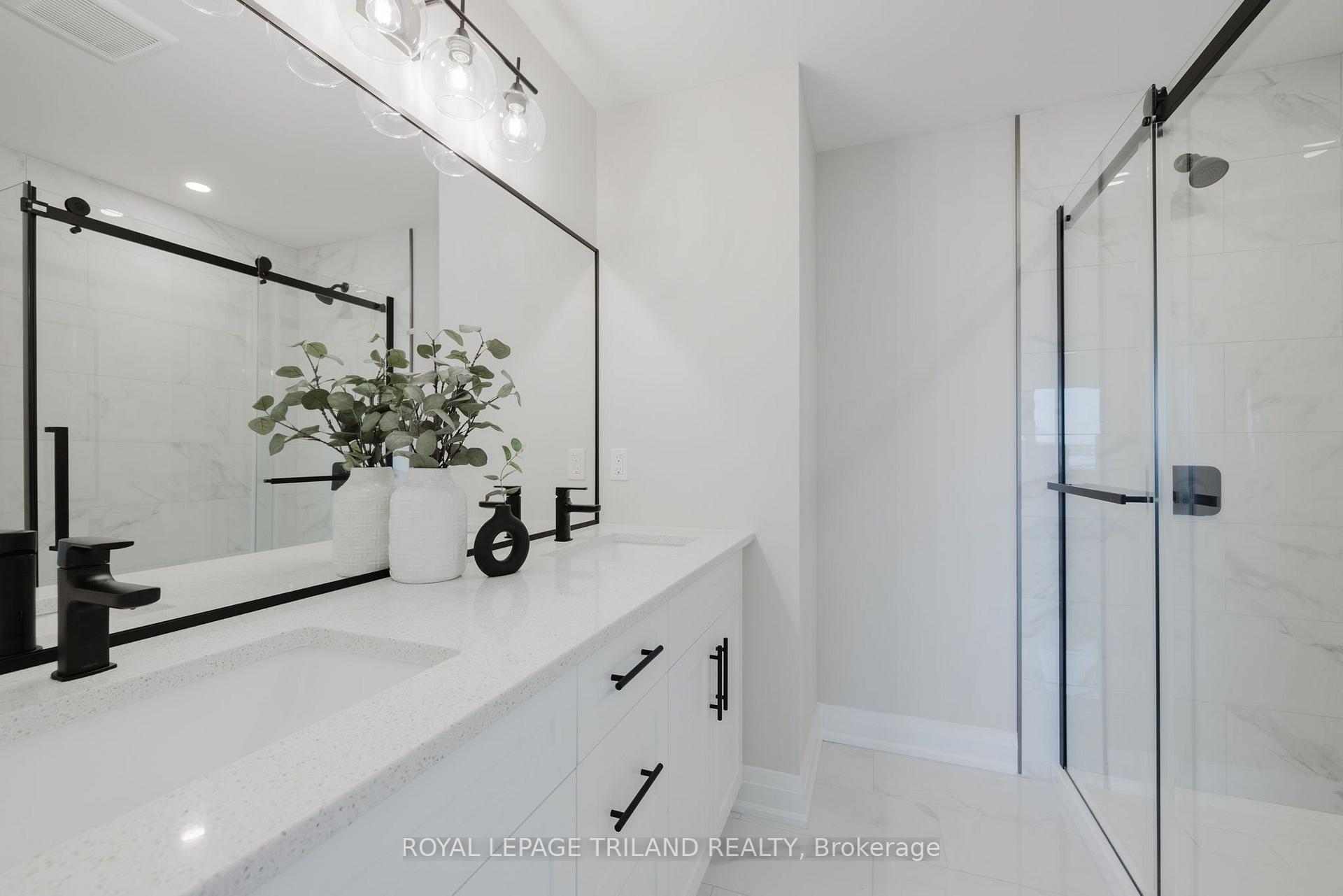 Photo 30 of 1899 Dalmagarry Road, London, North E — HOMEH