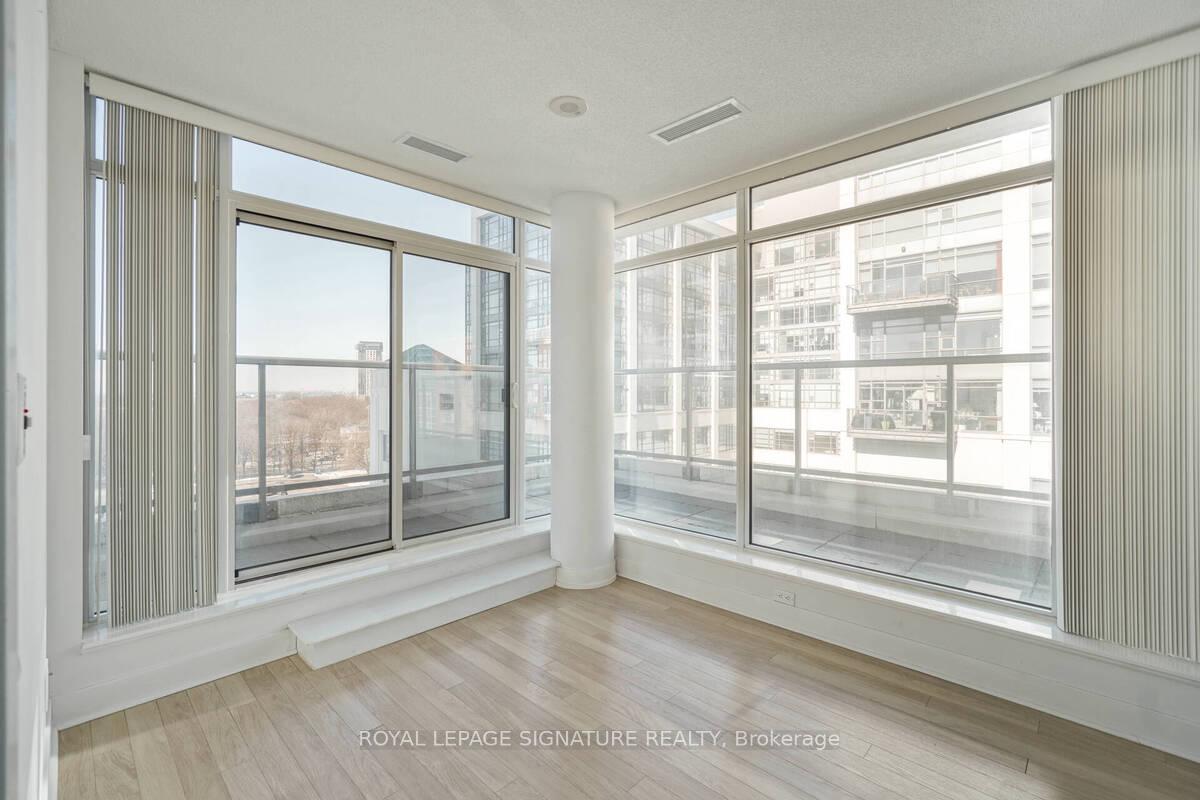 Photo 8 of Unit 903, 90 Stadium Road, Toronto, Niagara — HOMEH