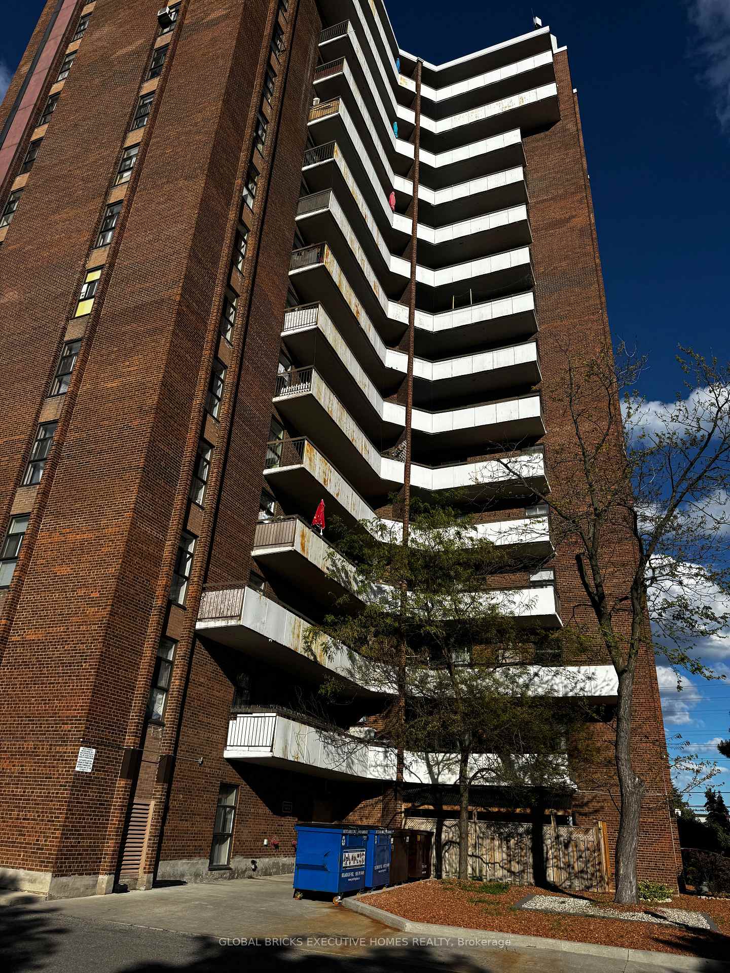 Front of Unit 508, 3025 Queen Frederica Drive