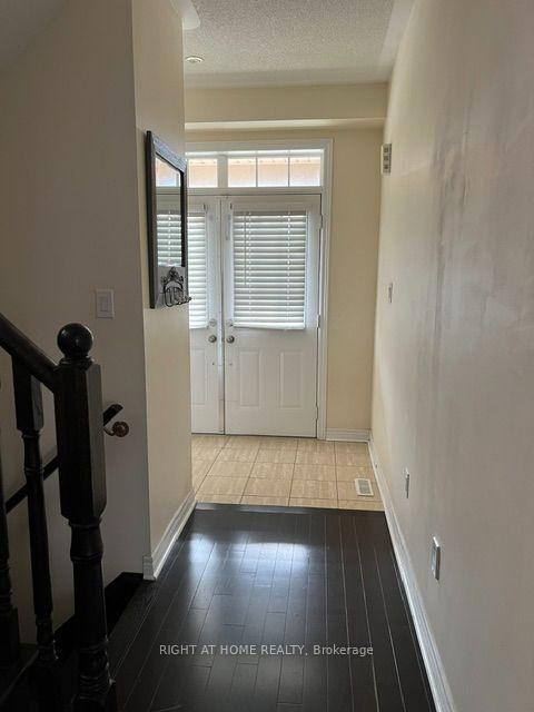 Photo 16 of 261 Kozlov Street, Barrie, West Bayfield — HOMEH