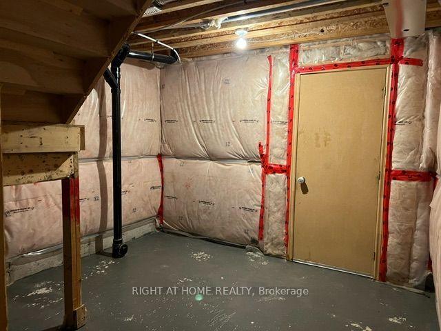 Photo 20 of 261 Kozlov Street, Barrie, West Bayfield — HOMEH