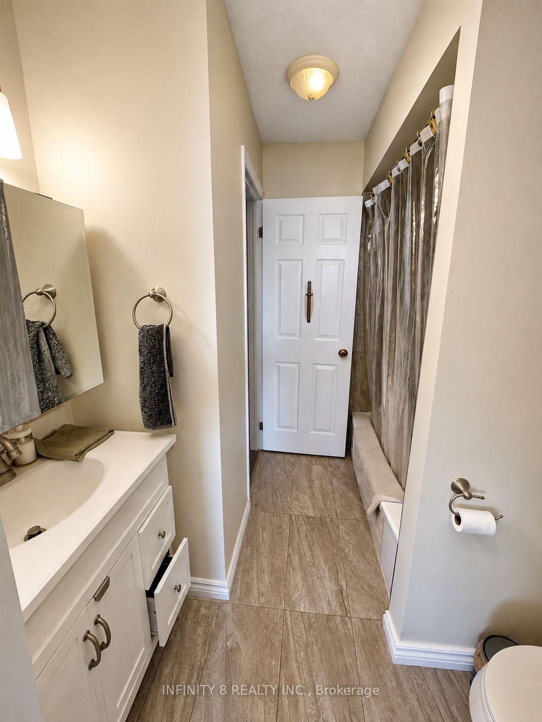 Photo 14 of Unit 12, 6910 Kalar Road, Niagara Falls, West Wood — HOMEH