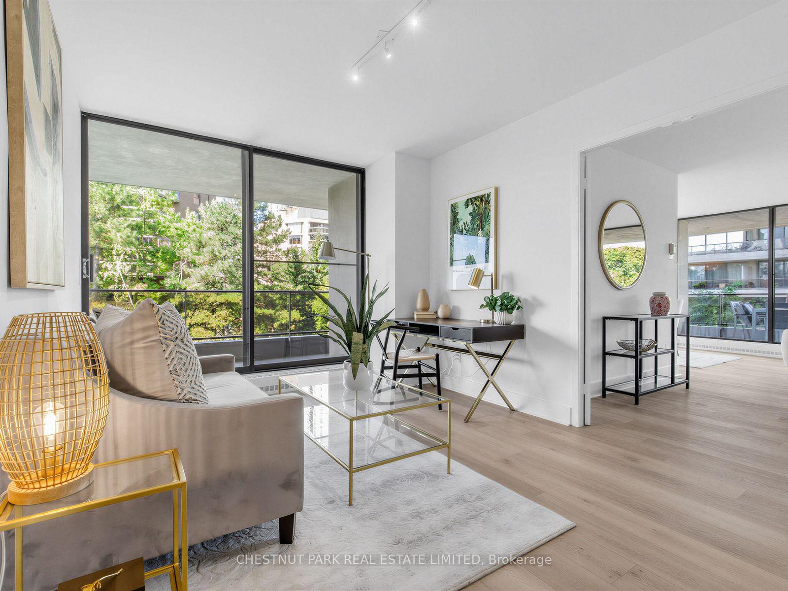 Photo 5 of Unit 401, 10 Avoca Avenue, Toronto, Rosedale-Moore Park — HOMEH