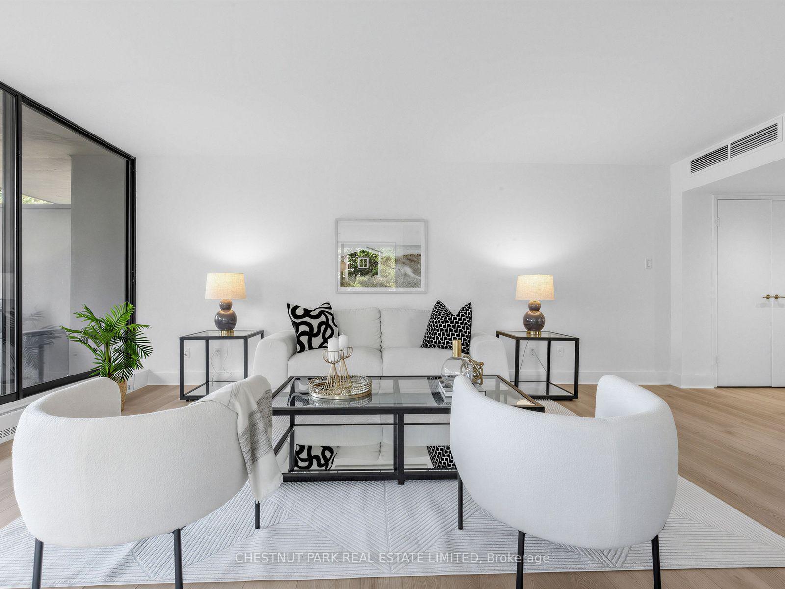 Photo 11 of Unit 401, 10 Avoca Avenue, Toronto, Rosedale-Moore Park — HOMEH