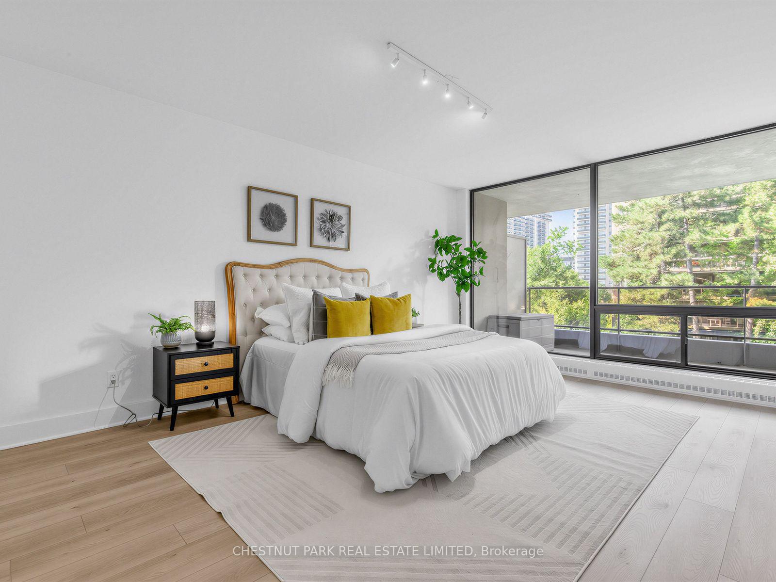 Photo 20 of Unit 401, 10 Avoca Avenue, Toronto, Rosedale-Moore Park — HOMEH