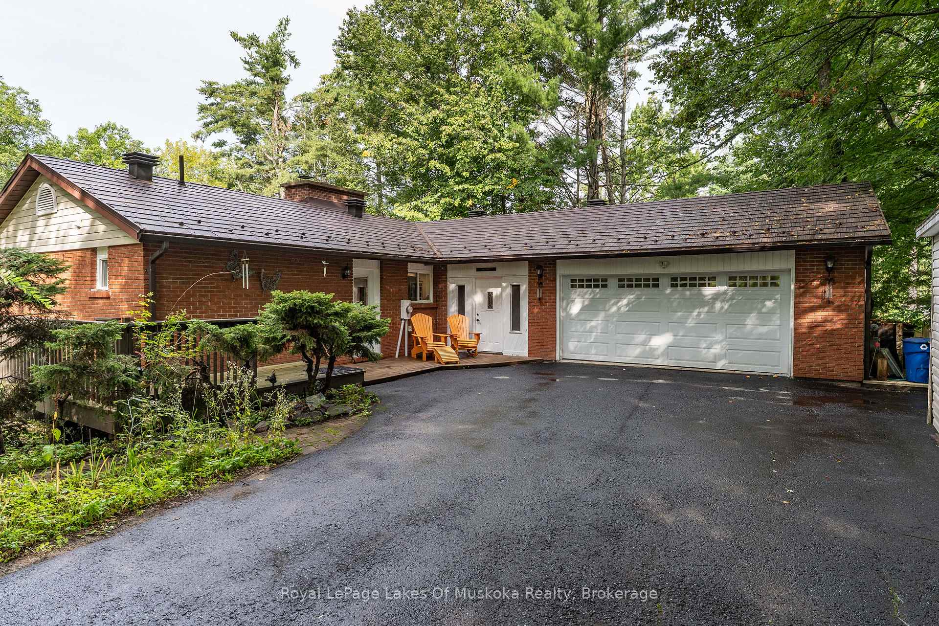 Photo of 230 Lakeview Avenue