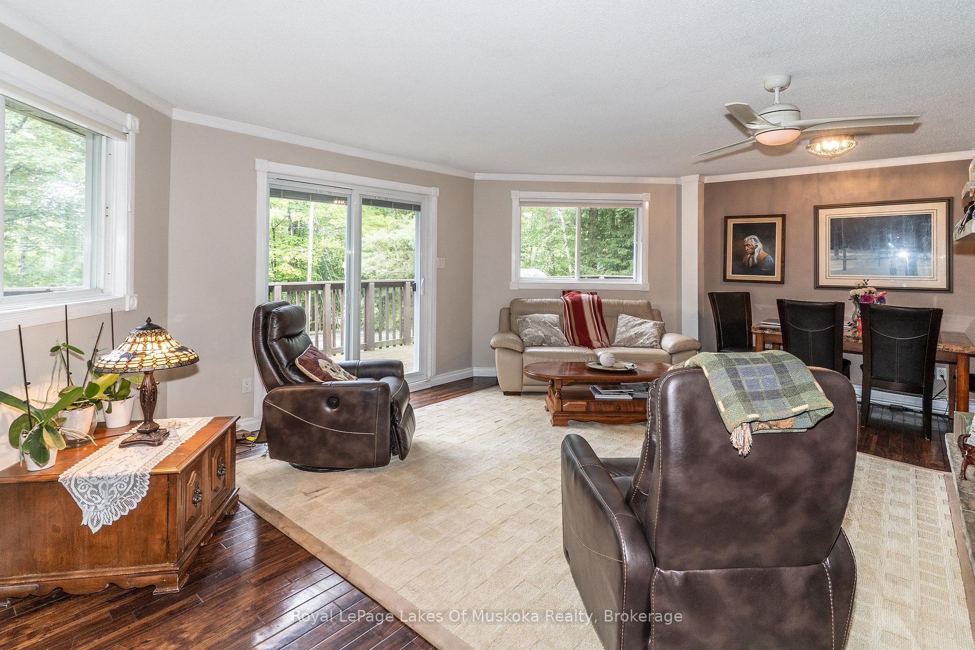 Photo 9 of 230 Lakeview Avenue, Gravenhurst, Muskoka (S) — HOMEH