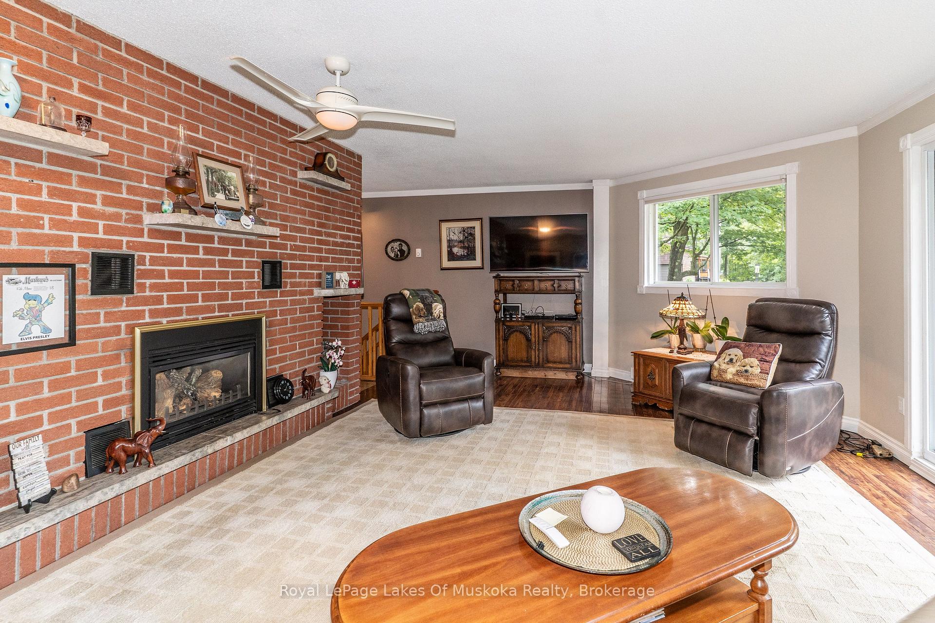 Photo 10 of 230 Lakeview Avenue, Gravenhurst, Muskoka (S) — HOMEH