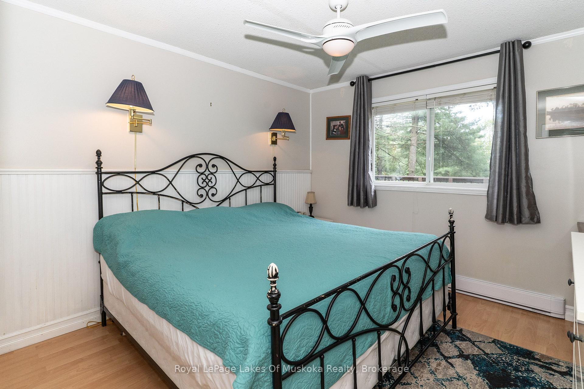 Photo 17 of 230 Lakeview Avenue, Gravenhurst, Muskoka (S) — HOMEH