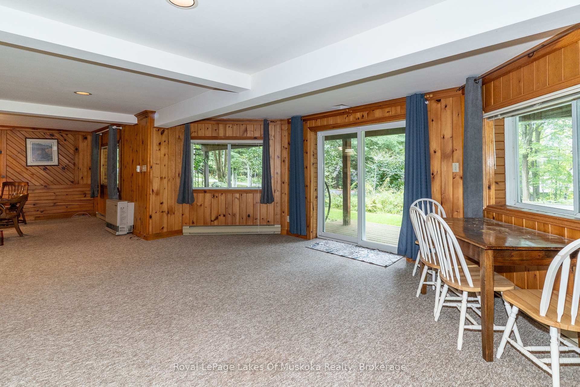 Photo 23 of 230 Lakeview Avenue, Gravenhurst, Muskoka (S) — HOMEH
