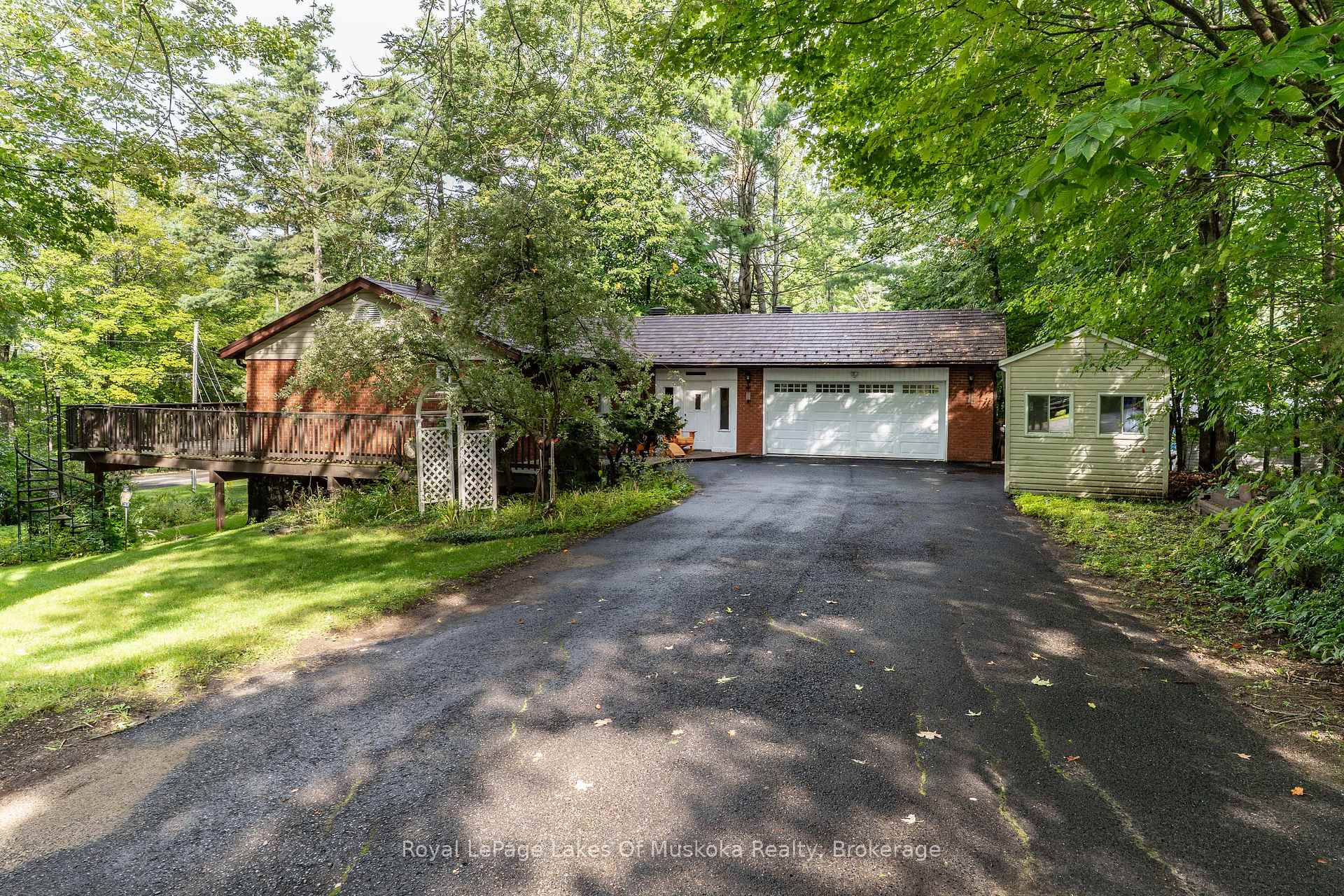 Photo 33 of 230 Lakeview Avenue, Gravenhurst, Muskoka (S) — HOMEH