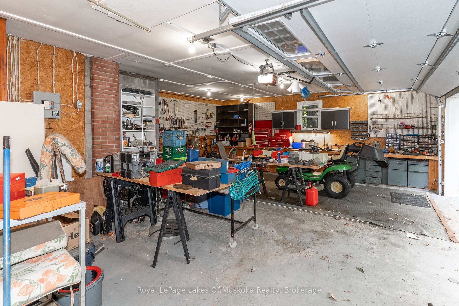 Photo 34 of 230 Lakeview Avenue, Gravenhurst, Muskoka (S) — HOMEH