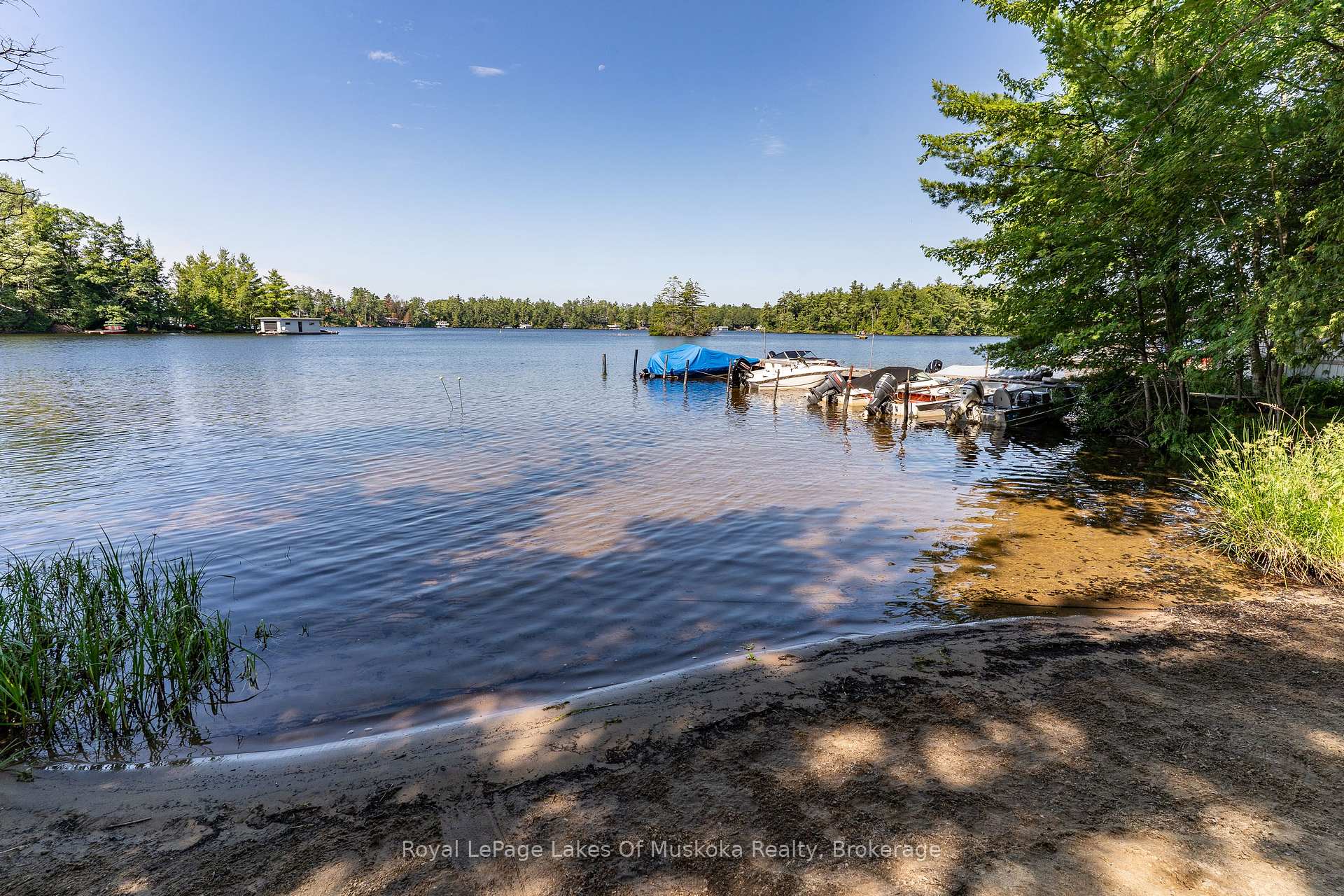 Photo 5 of 230 Lakeview Avenue, Gravenhurst, Muskoka (S) — HOMEH