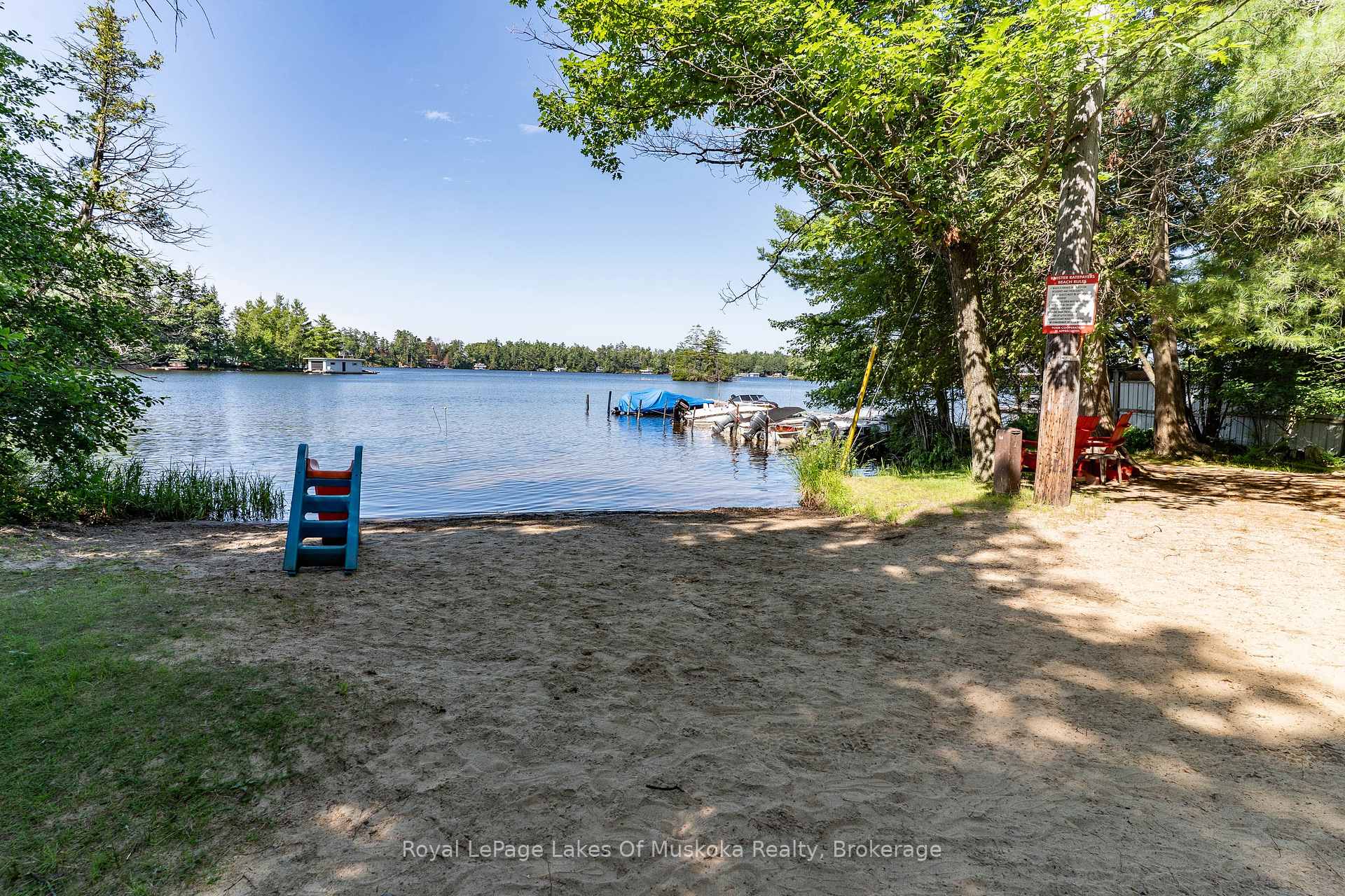 Photo 41 of 230 Lakeview Avenue, Gravenhurst, Muskoka (S) — HOMEH