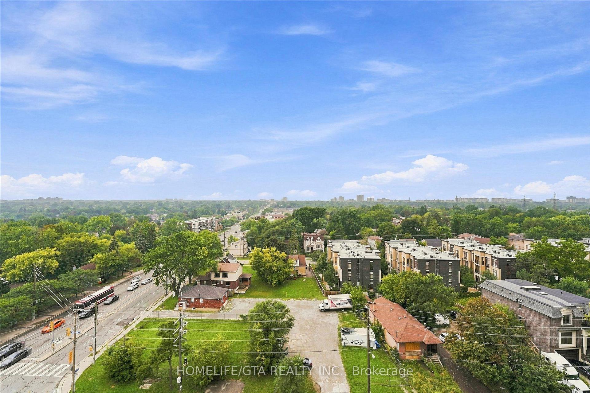 Front of Unit 1007, 15 Greenview Avenue