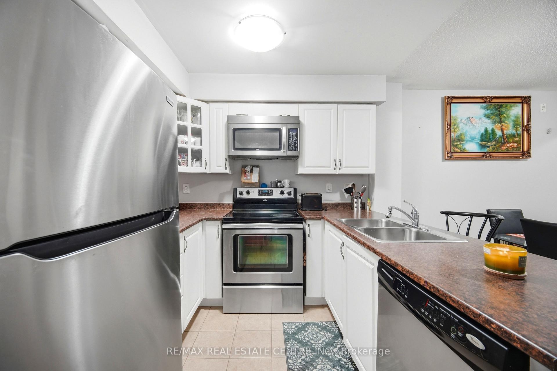 Photo 13 of Unit 2, 153 Isaac Devins Boulevard, North York, Humberlea-Pelmo Park — HOMEH
