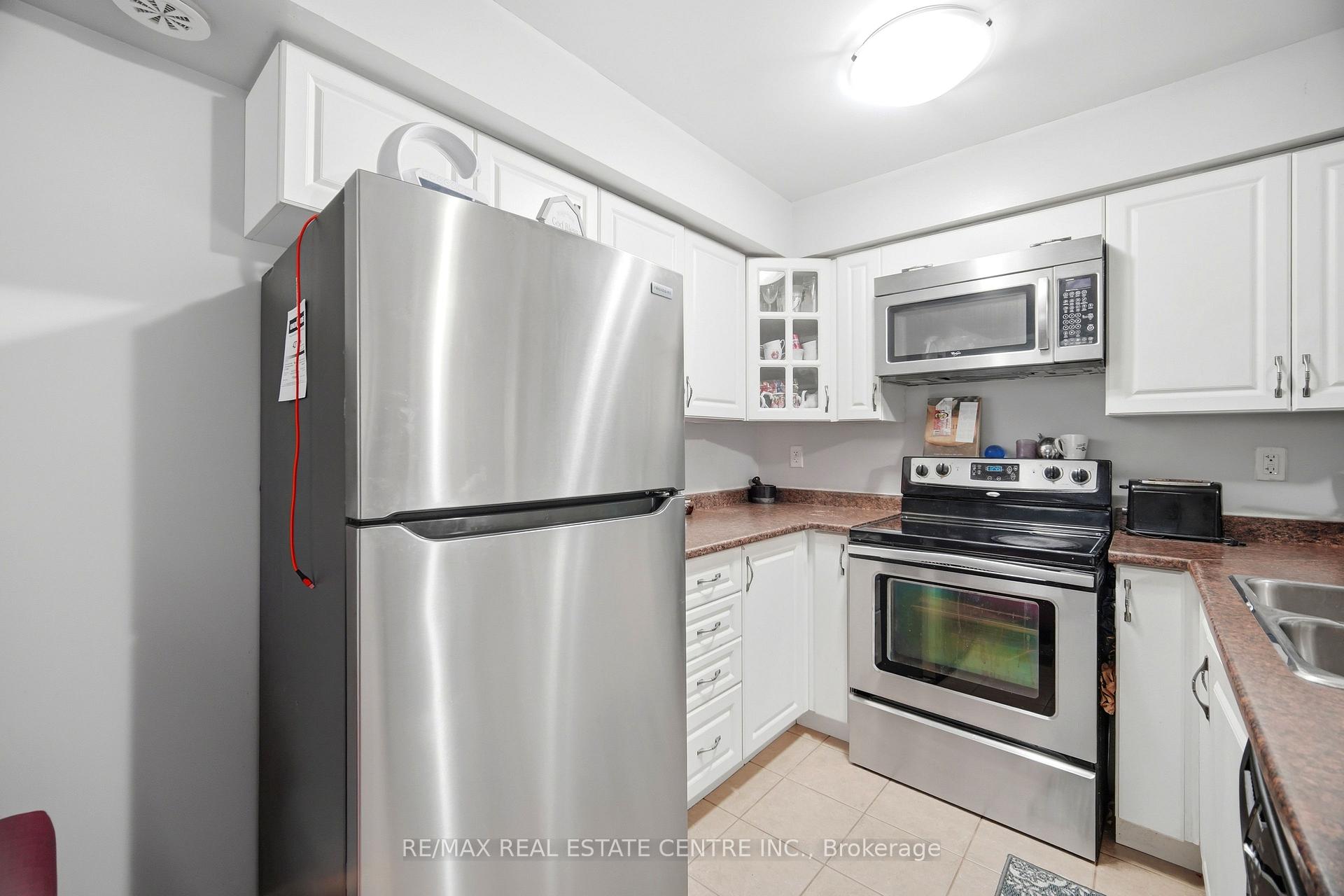 Photo 14 of Unit 2, 153 Isaac Devins Boulevard, North York, Humberlea-Pelmo Park — HOMEH