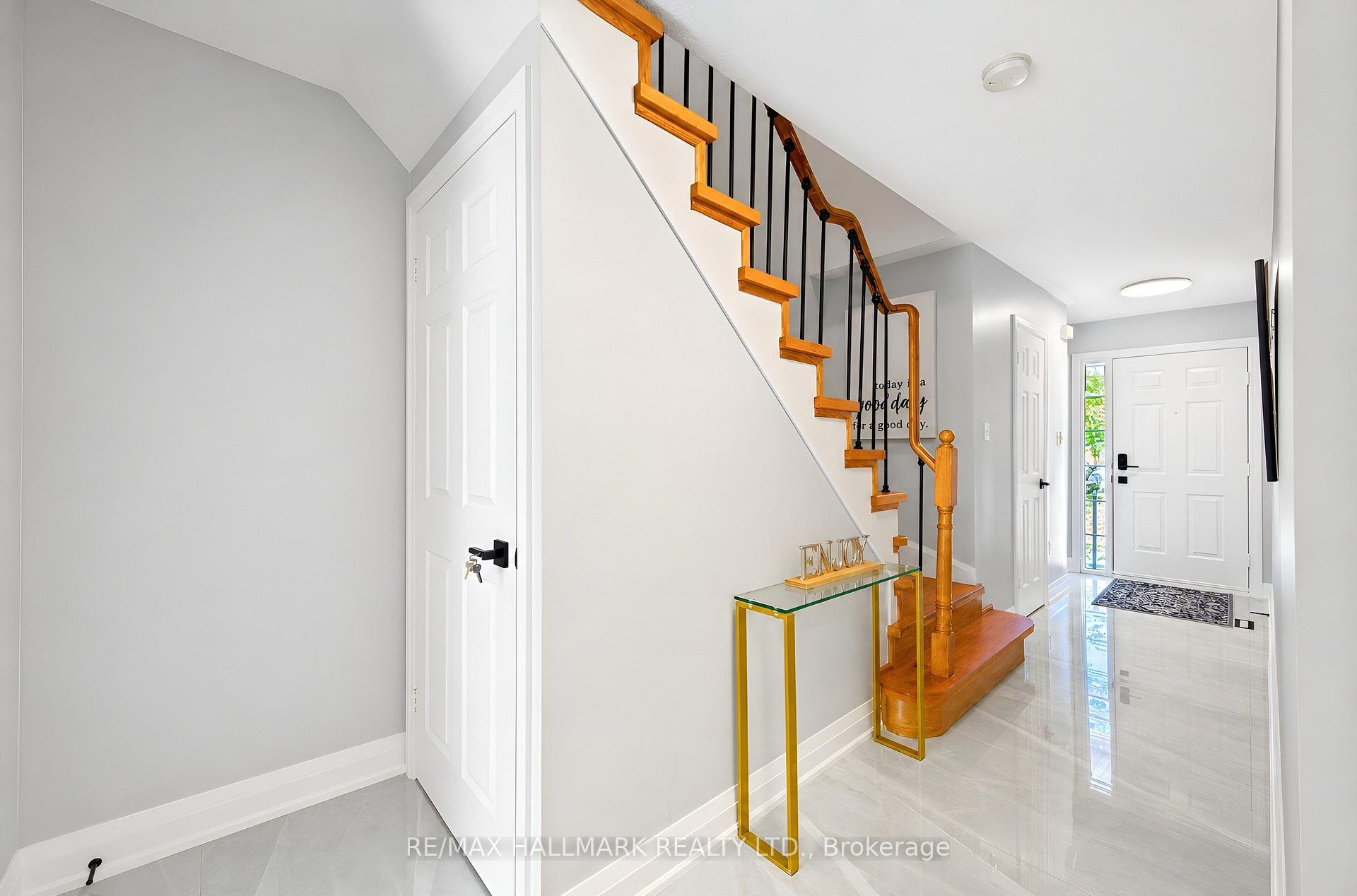 Photo 6 of 21 Penguin Lane, Brampton, Sandringham-Wellington — HOMEH