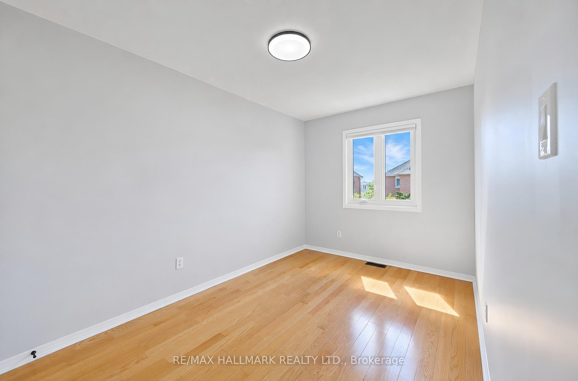 Photo 27 of 21 Penguin Lane, Brampton, Sandringham-Wellington — HOMEH