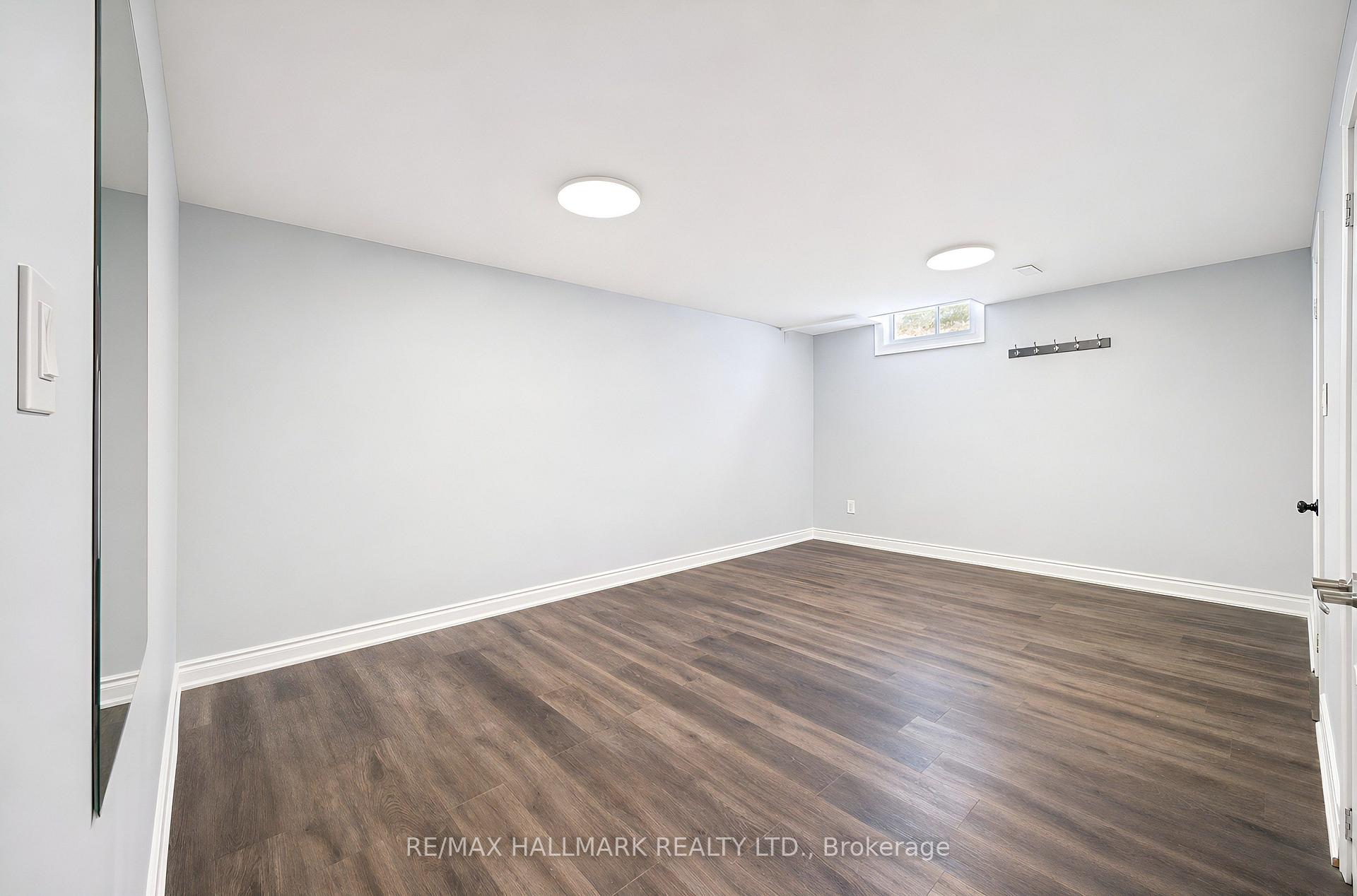 Photo 34 of 21 Penguin Lane, Brampton, Sandringham-Wellington — HOMEH
